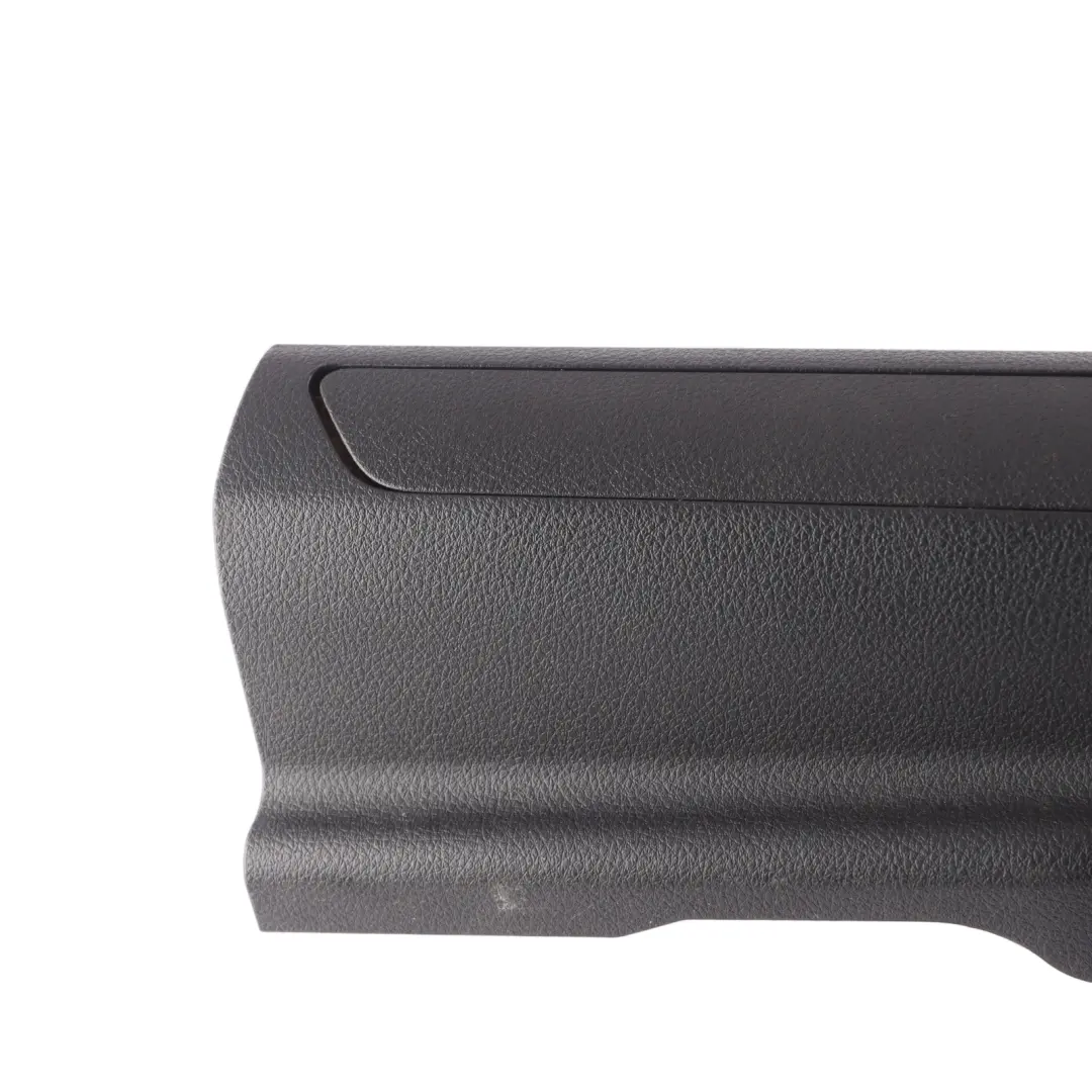 Copertura Striscia Ingresso Porta Anteriore Sinistra per BMW F01 F02 LCI con numero di parte 9113025 BMW F01 F02 LCI Copertura Striscia Ingresso Porta Anteriore Sinistra - SKU 9113025 - Numero di parte 9113025