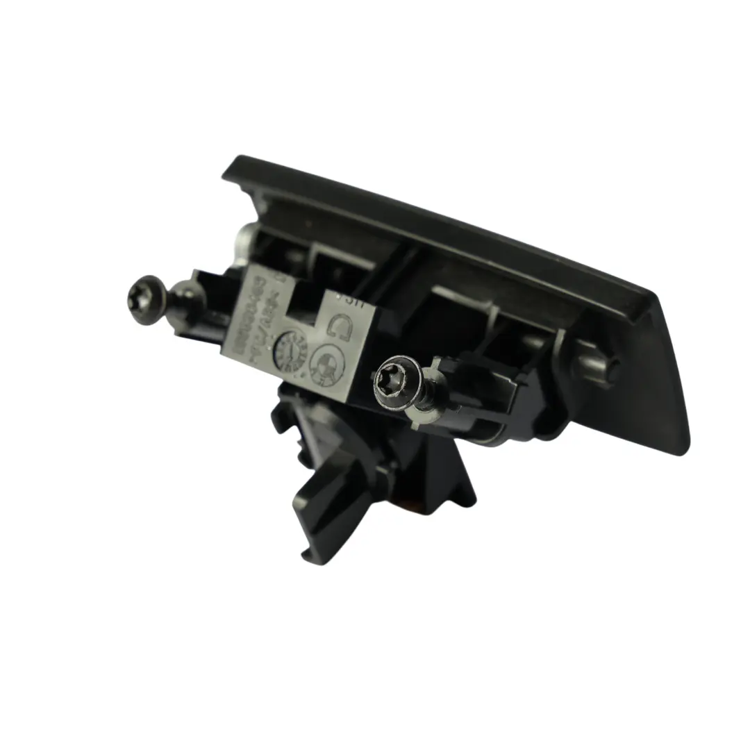 Uchwyt Blokada Zamek Schowka Deski Rodzielczej do BMW F25 F26 o numerze 9242098 BMW F25 F26 Uchwyt Blokada Zamek Schowka Deski Rodzielczej - SKU 9242098 - Numer Części 9242098