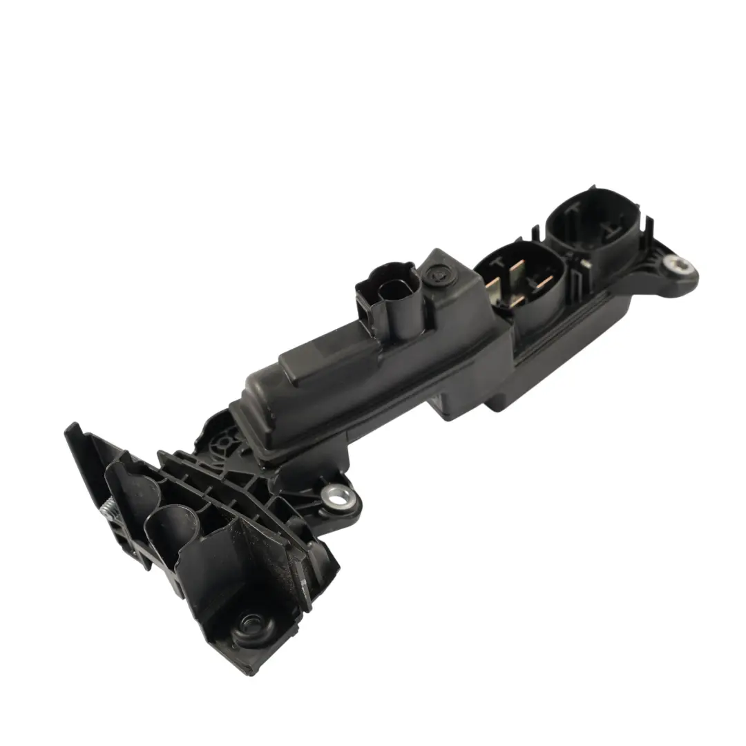 BMW X3 G01 G11 G12 G30 G31 Connecteur Borne Positive Batterie Urgence - SKU 9339823 - Numéro de pièce 9339823