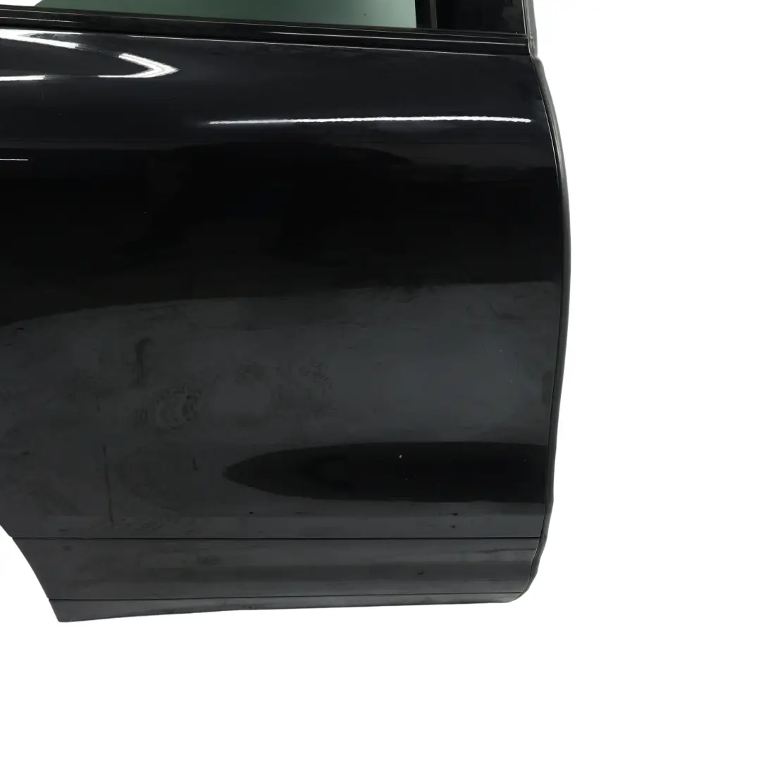 Puerta Trasera Derecha Jet Black Metallic - C9X para Porsche Cayenne 92A con número de pieza 95853301200 Porsche Cayenne 92A Puerta Trasera Derecha Jet Black Metallic - C9X - SKU 95853301200-JBL - Número de pieza 95853301200