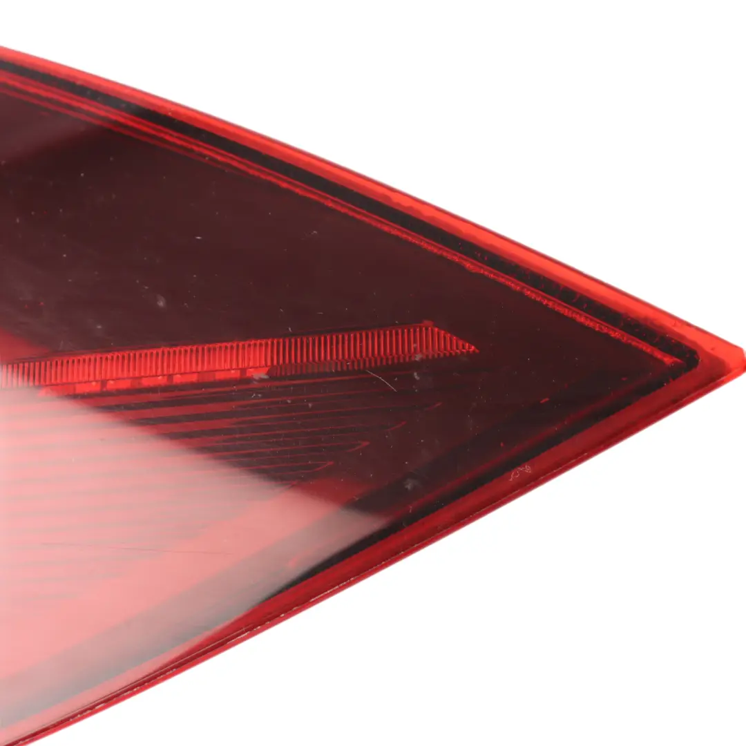 Taillight Tailgate Light Lamp Right O/s to Porsche Cayenne 92a Rear with Part number 95863109622 Porsche Cayenne 92a Rear Taillight Tailgate Light Lamp Right O/s - SKU 95863109622 - Part number 95863109622