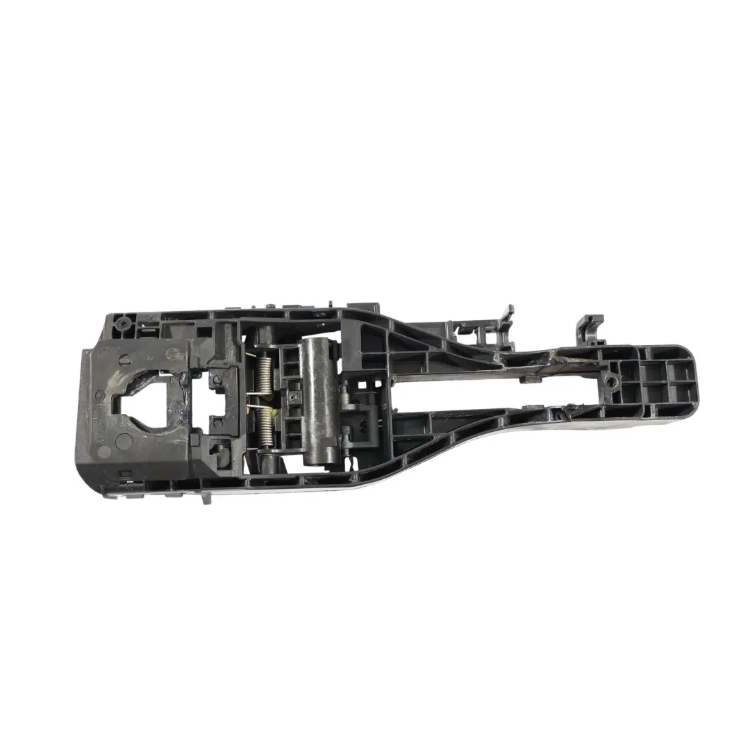 Support Poignée Porte Arrière Gauche Extérieur pour Porsche Macan 95B à propos du numéro de pièce 95B839885B Porsche Macan 95B Support Poignée Porte Arrière Gauche Extérieur - SKU 95B839885B - Numéro de pièce 95B839885B