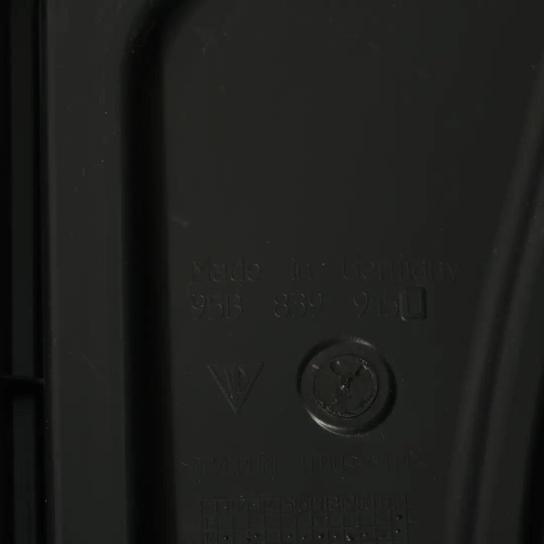 Osłona Panel Drzwi Zaślepka Tylna Tył Lewa do Porsche Macan 95B o numerze 95B839915D Porsche Macan 95B Osłona Panel Drzwi Zaślepka Tylna Tył Lewa - SKU 95B839915D - Numer Części 95B839915D