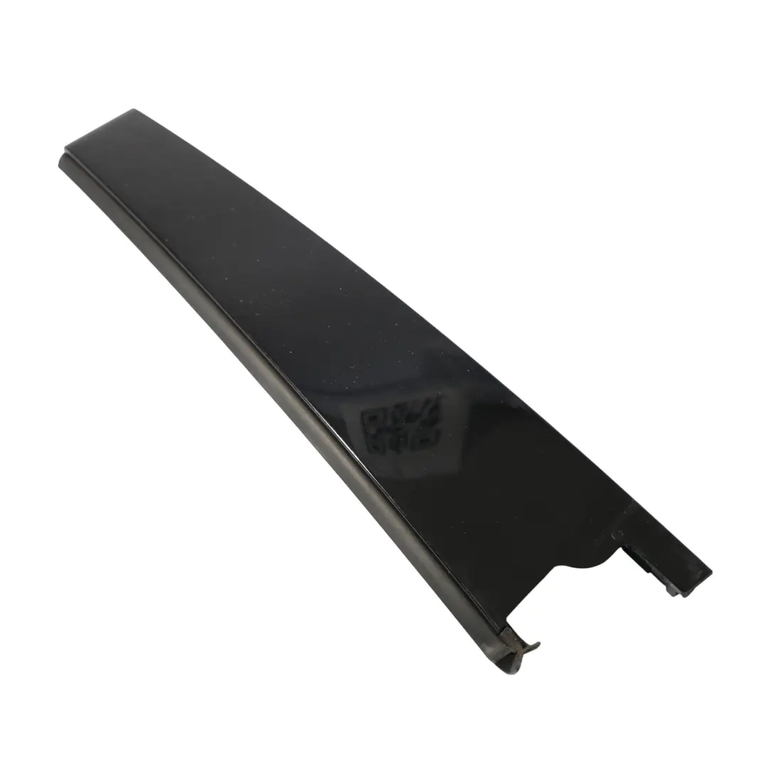 Copertura Montante B Porta Nero Posteriore Sinistro 95B853351D per Porsche Macan 95B con numero di parte 95B853351C Porsche Macan 95B Copertura Montante B Porta Nero Posteriore Sinistro 95B853351D - SKU 95B853351C - Numero di parte 95B853351C