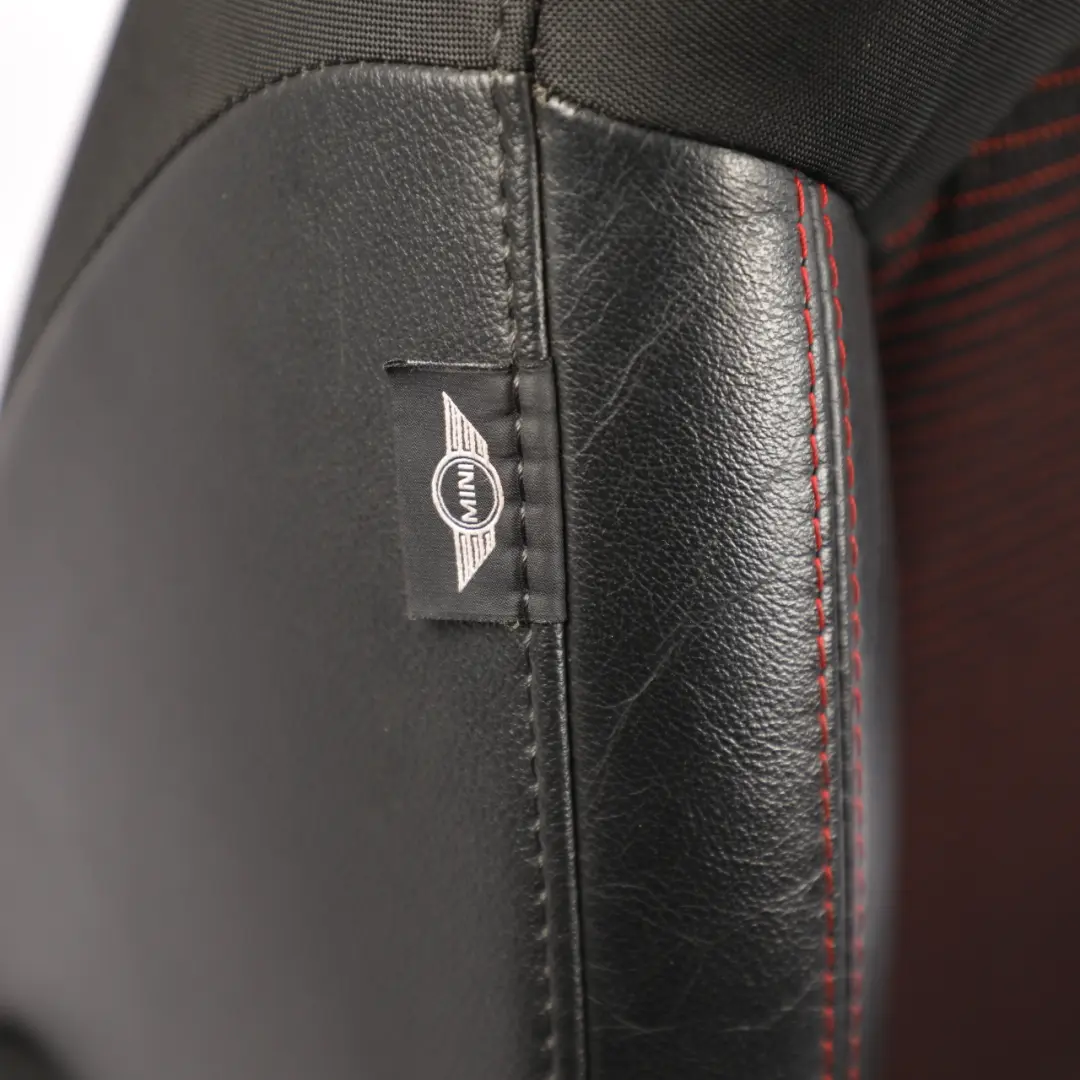 Fotel Sport Lewy Pół Skóra Pure Red do Mini R60 o numerze 9805155 Mini R60 Fotel Sport Lewy Pół Skóra Pure Red - SKU 9805155-1 - Numer Części 9805155