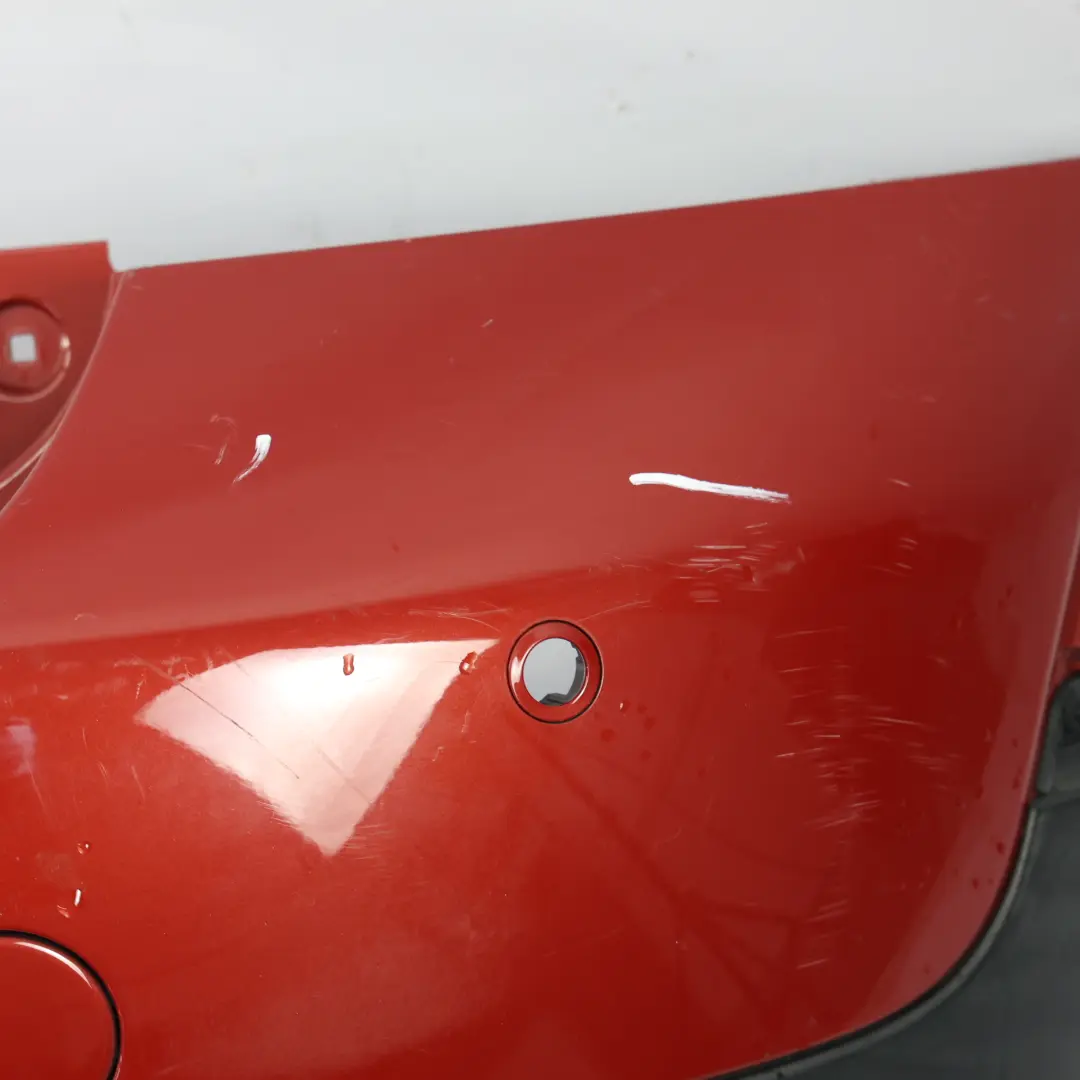 Embellecedor Parachoques Trasero PDC Blazing Red - B63 para Mini Countryman R60 con número de pieza 9806645 Mini Countryman R60 Embellecedor Parachoques Trasero PDC Blazing Red - B63 - SKU 9806645-BRM - Número de pieza 9806645