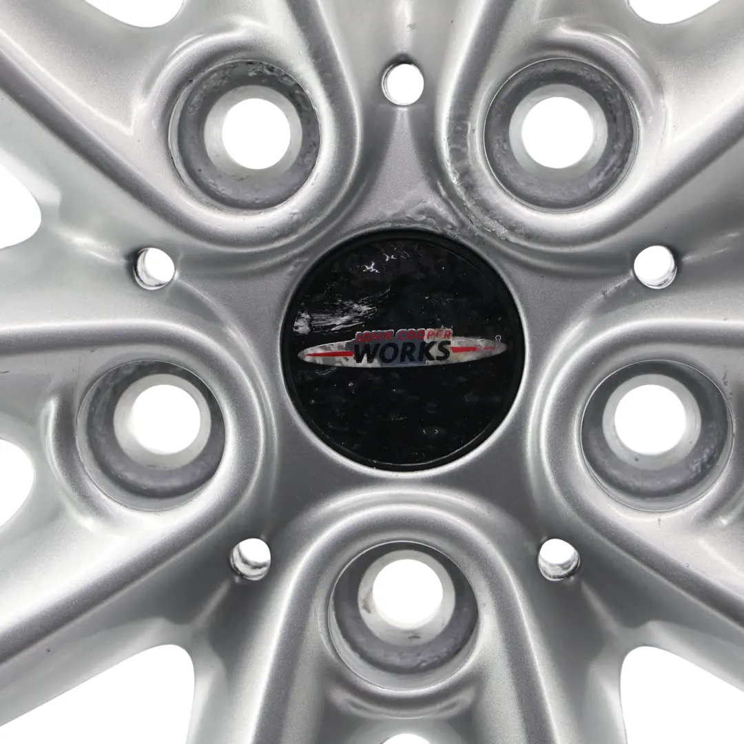 Silber Alufelge Alu Felge 17" 7J ET:50 5-Star Triangle Spoke 141 für Mini R60 R61 mit Teilenummer 9811730 Mini R60 R61 Silber Alufelge Alu Felge 17" 7J ET:50 5-Star Triangle Spoke 141 - SKU 9811730-2 - Teilenummer 9811730