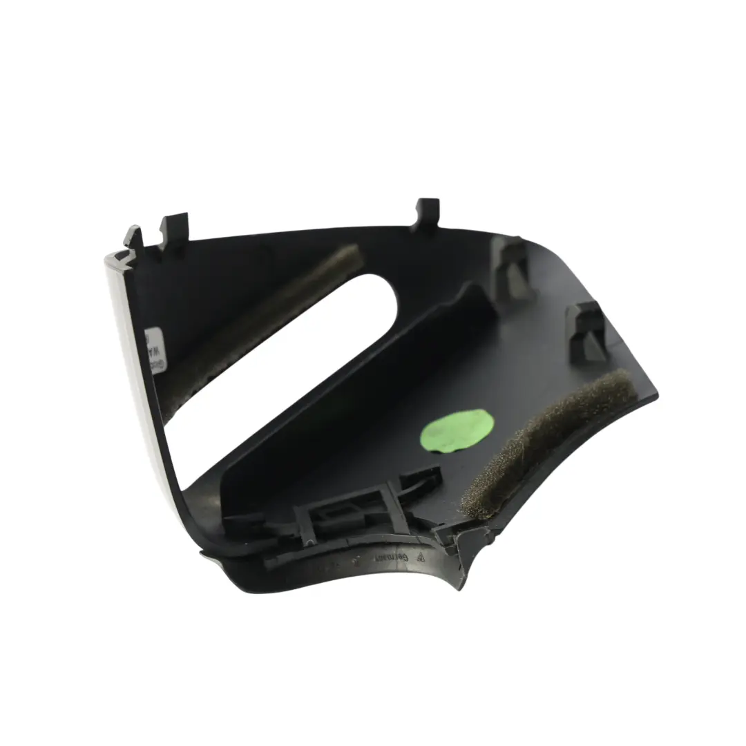 987C Rosone Anteriore Cintura Sicurezza Tappo Destro per Porsche Cayman con numero di parte 98755545200 Porsche Cayman 987C Rosone Anteriore Cintura Sicurezza Tappo Destro - SKU 98755545200 - Numero di parte 98755545200