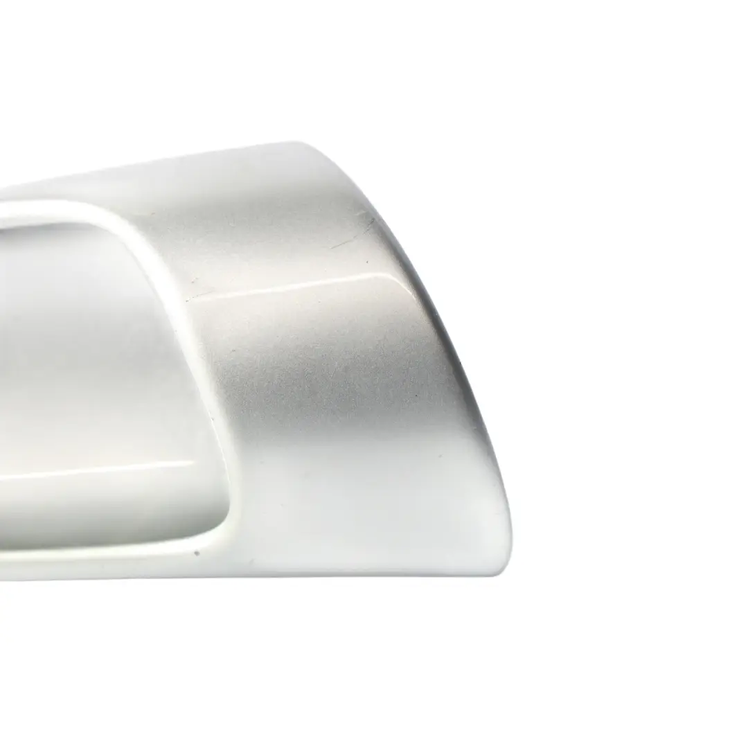 987C Tirador Apertura Puerta Delantera Izquierda para Porsche Cayman con número de pieza 99755546100 Porsche Cayman 987C Tirador Apertura Puerta Delantera Izquierda - SKU 99755546100 - Número de pieza 99755546100