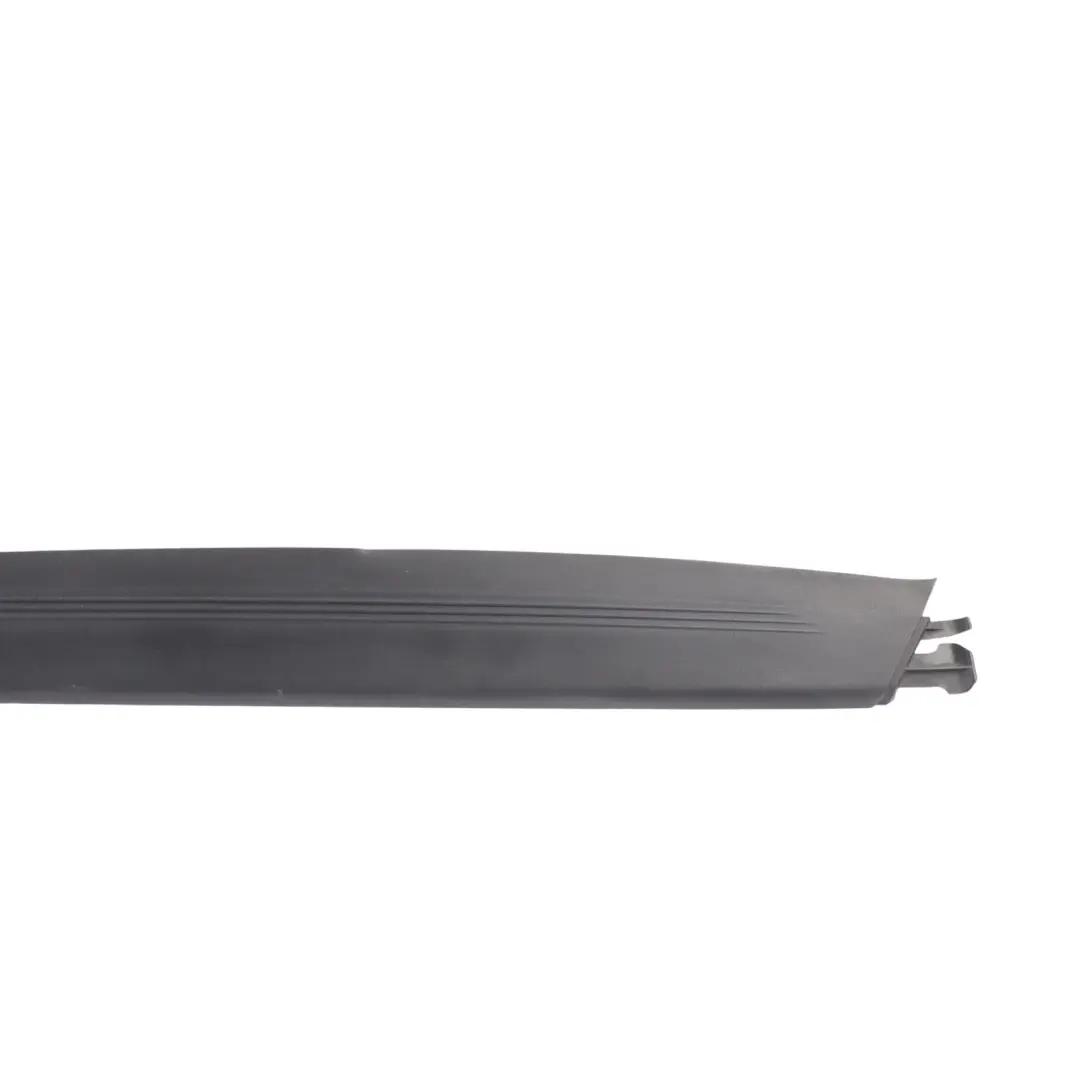987C Tira Moldura Maletero Derecha para Porsche Cayman con número de pieza 99757246602 Porsche Cayman 987C Tira Moldura Maletero Derecha - SKU 99757246602 - Número de pieza 99757246602