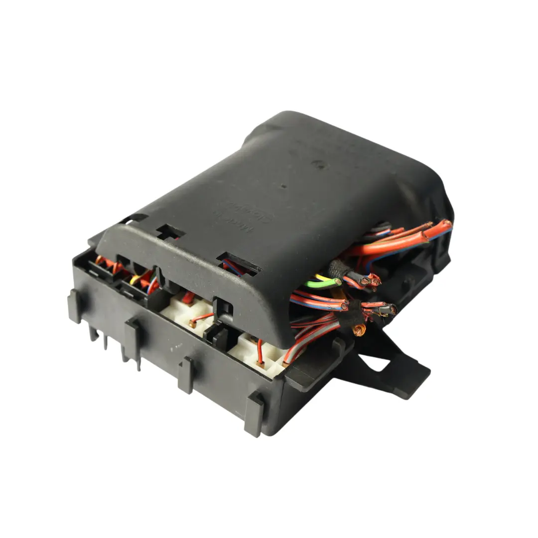 987C Modulo Elettrico Fusibili Scatola Controllo Relè per Porsche Cayman con numero di parte 99761011001 Porsche Cayman 987C Modulo Elettrico Fusibili Scatola Controllo Relè - SKU 99761011001 - Numero di parte 99761011001