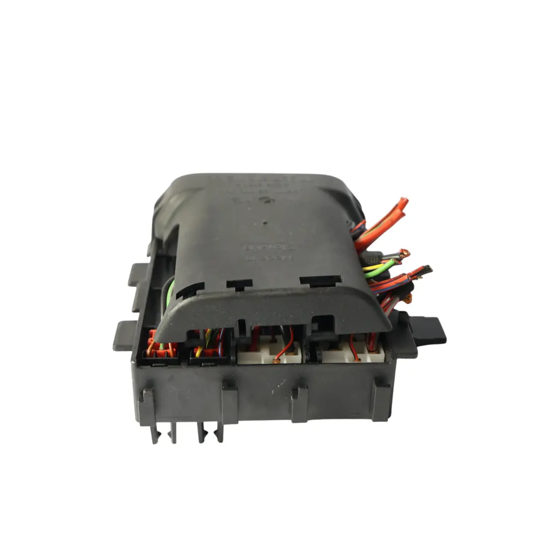 987C Modulo Elettrico Fusibili Scatola Controllo Relè per Porsche Cayman con numero di parte 99761011001 Porsche Cayman 987C Modulo Elettrico Fusibili Scatola Controllo Relè - SKU 99761011001 - Numero di parte 99761011001
