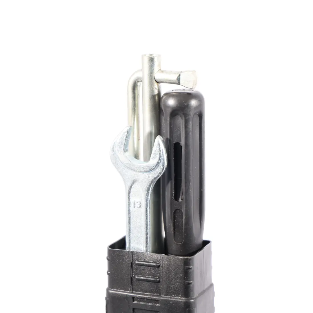 Werkzeugsatz Schraubendreher Schlüssel Satz für Porsche Cayman 987 mit Teilenummer 99772111500 Porsche Cayman 987 Werkzeugsatz Schraubendreher Schlüssel Satz - SKU 99772111500 - Teilenummer 99772111500