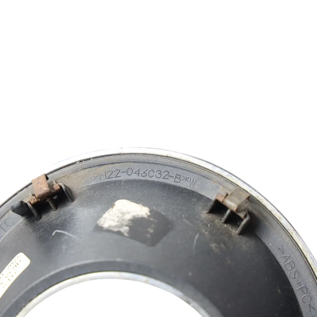 Cache De Feu Antibrouillard Avant Droit pour Land Rover L319 à propos du numéro de pièce 9H22-046C32-B Land Rover L319 Cache De Feu Antibrouillard Avant Droit - SKU 9H22-046C32-B - Numéro de pièce 9H22-046C32-B