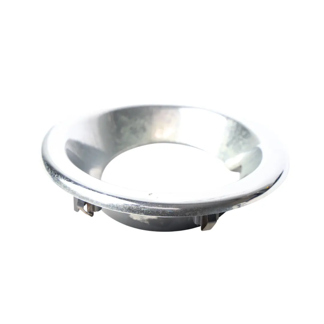 Parachoques Delantero Tapa Faro Antiniebla Derecha para Land Rover L319 con número de pieza 9H22-046C32-B Land Rover L319 Parachoques Delantero Tapa Faro Antiniebla Derecha - SKU 9H22-046C32-B - Número de pieza 9H22-046C32-B