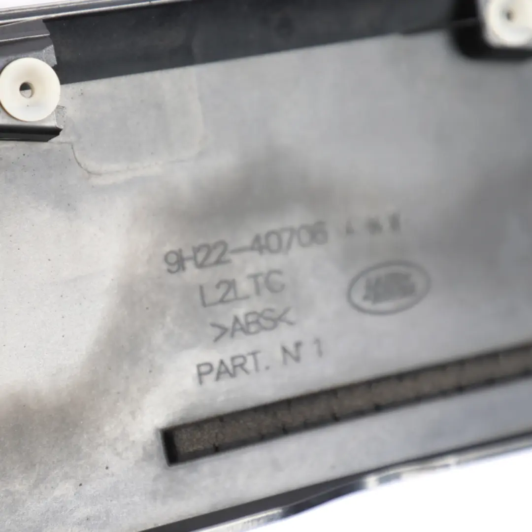 Land Rover Discovery Mk3 L319 Rear Tailgate Trim Strip Cover Black - SKU 9H22-40706A - Part number 9H22-40706A-BUB