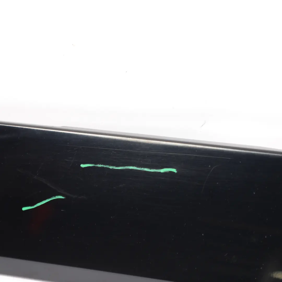 Land Rover Discovery Mk3 L319 Rear Tailgate Trim Strip Cover Black - SKU 9H22-40706A - Part number 9H22-40706A-BUB