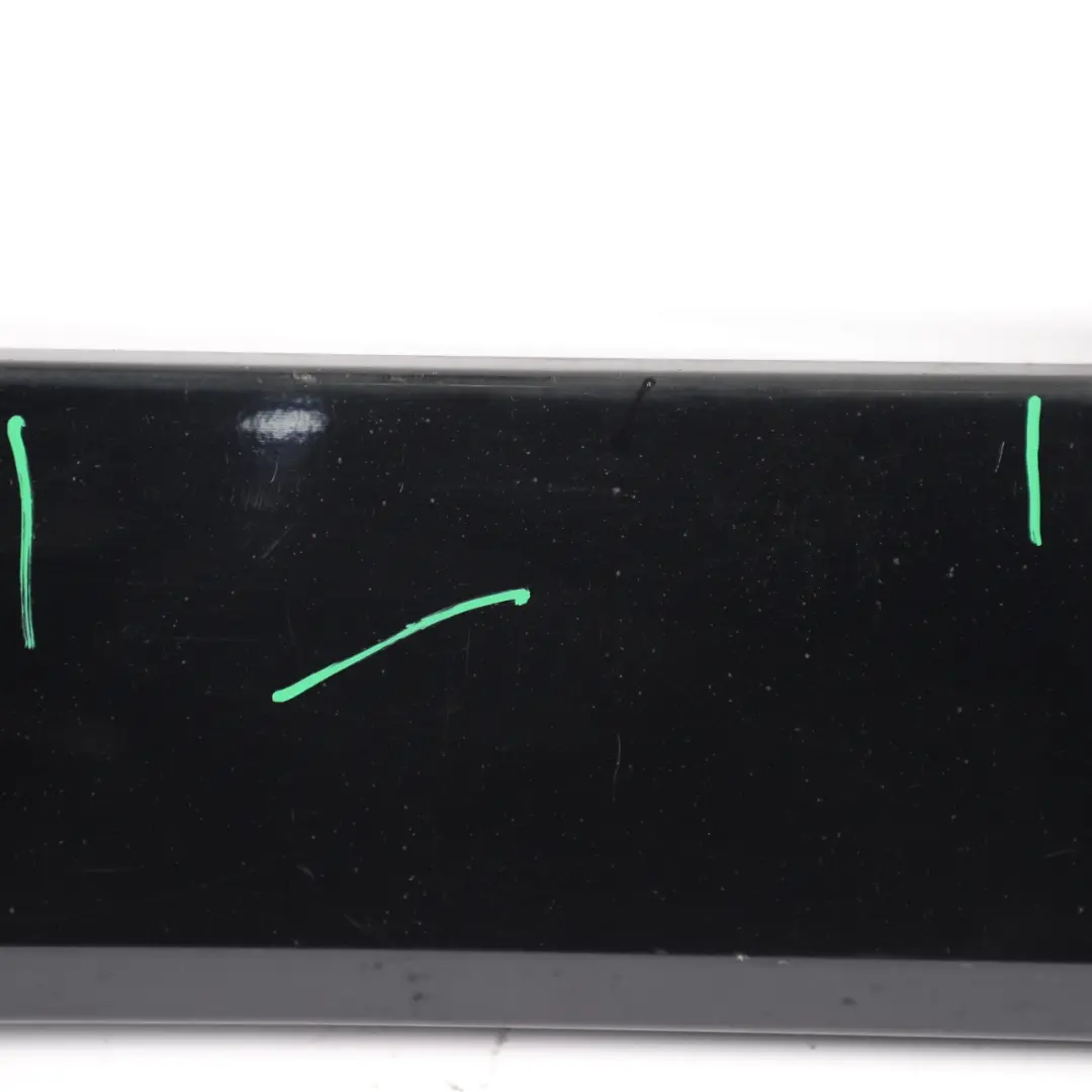 Land Rover Discovery Mk3 L319 Rear Tailgate Trim Strip Cover Black - SKU 9H22-40706A - Part number 9H22-40706A-BUB