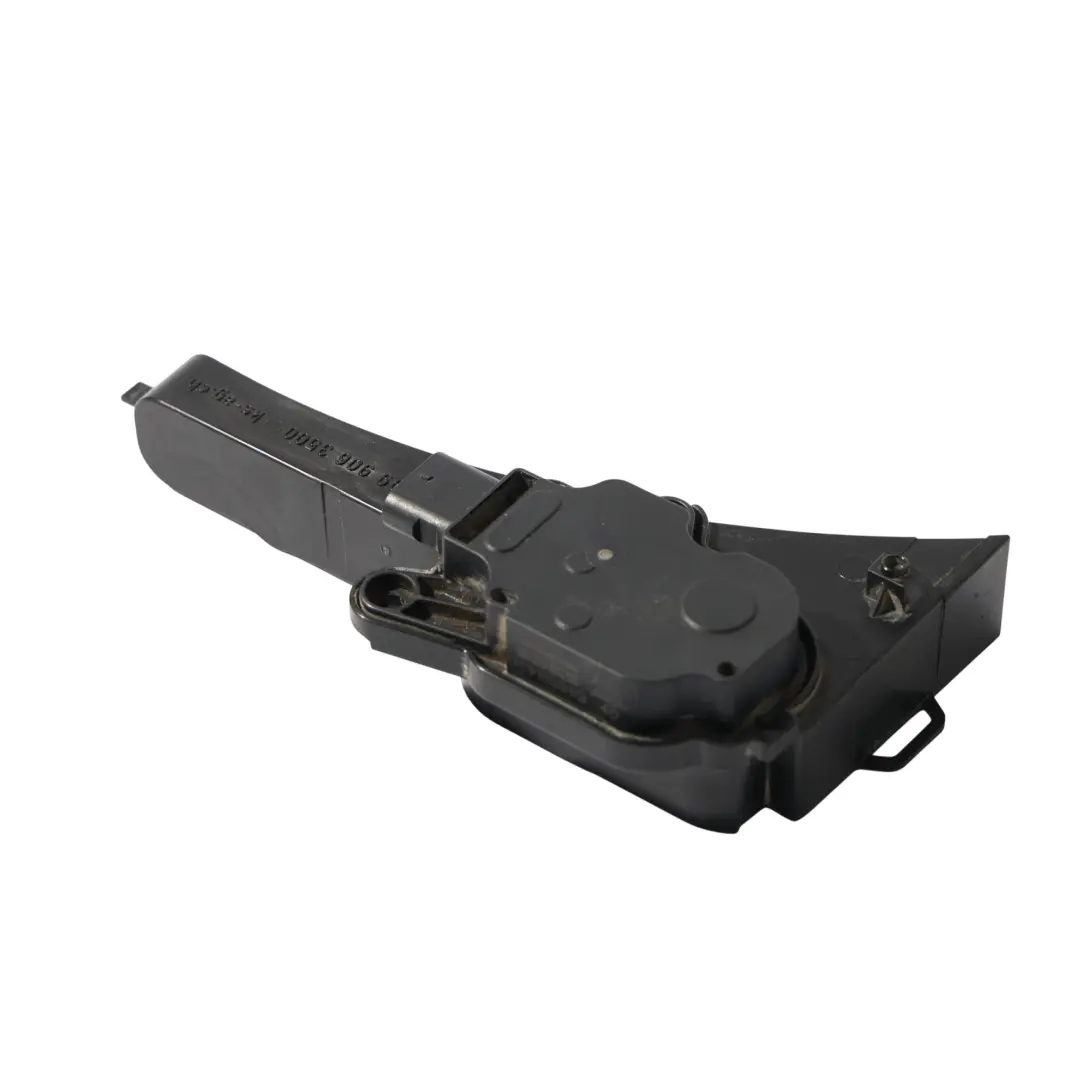 Mercedes W205 Douille Actionneur Ventilateur Radiateur Refroidissement Moteur - SKU A0999063500-1 - Numéro de pièce A0999063500