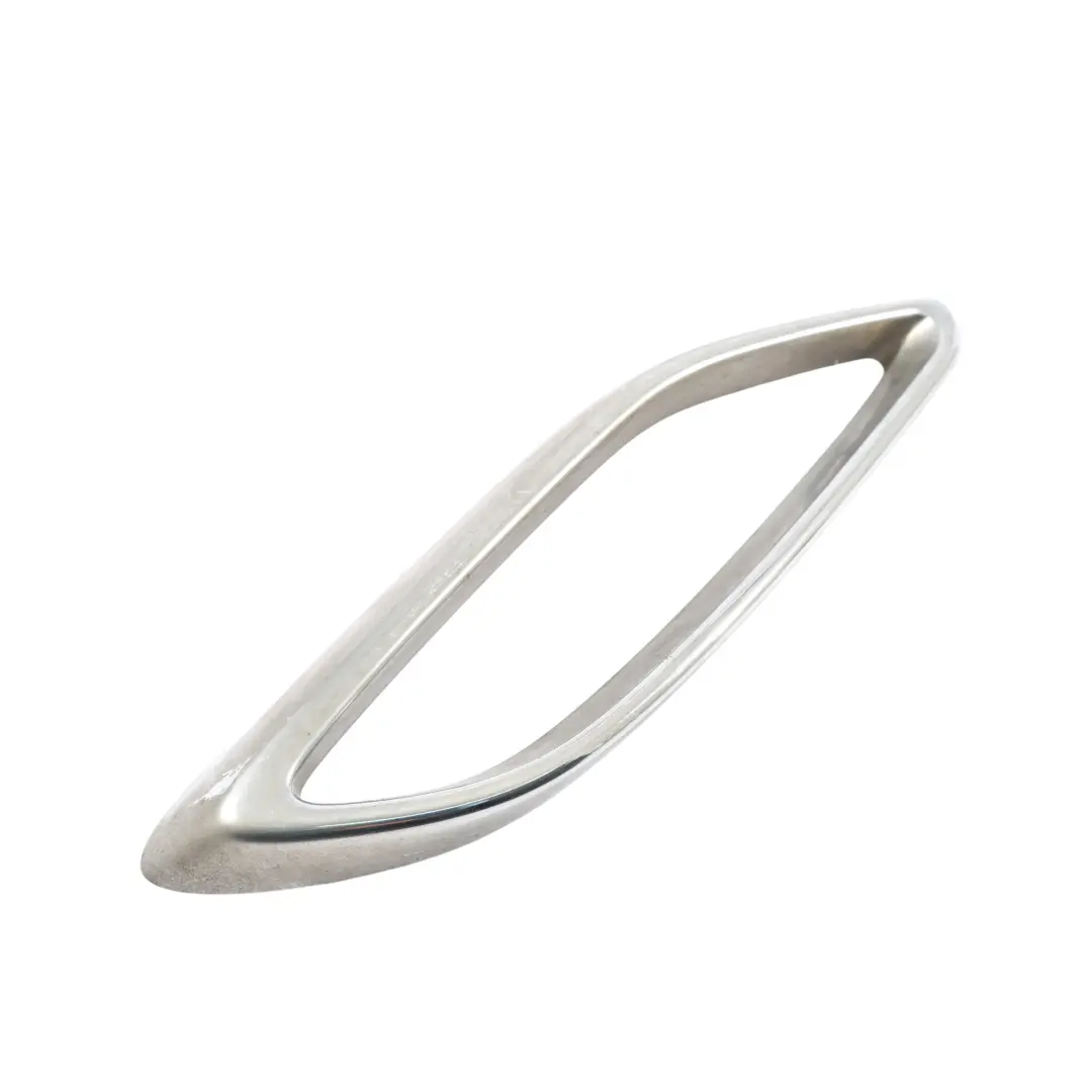 Paraurti Posteriore Coperchio Scarico Destro per Mercedes CLA C118 con numero di parte A1184920200 Mercedes CLA C118 Paraurti Posteriore Coperchio Scarico Destro - SKU A1184920200 - Numero di parte A1184920200