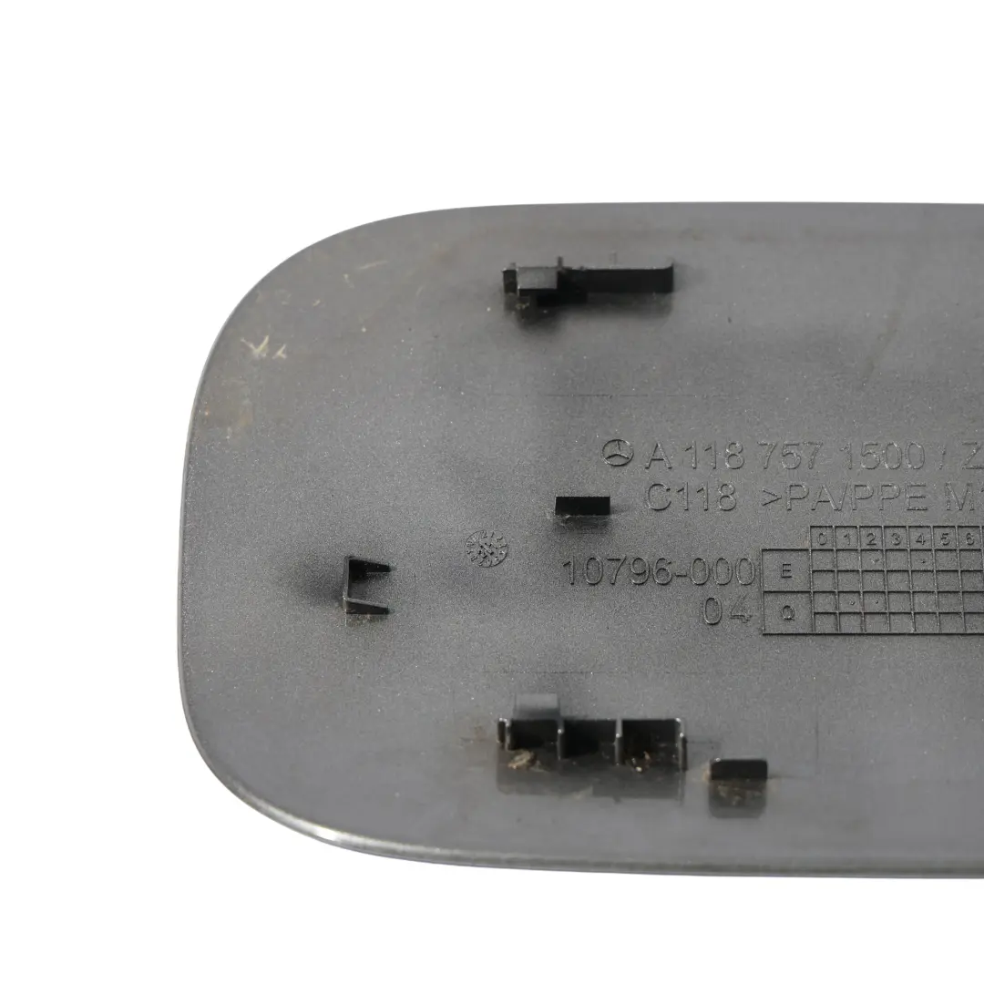 Mercedes C118 Couvercle De Trappe À Carburant Gris Montagne 787 A1187571500 - SKU A1187571500-MG - Numéro de pièce A1187571500-MG