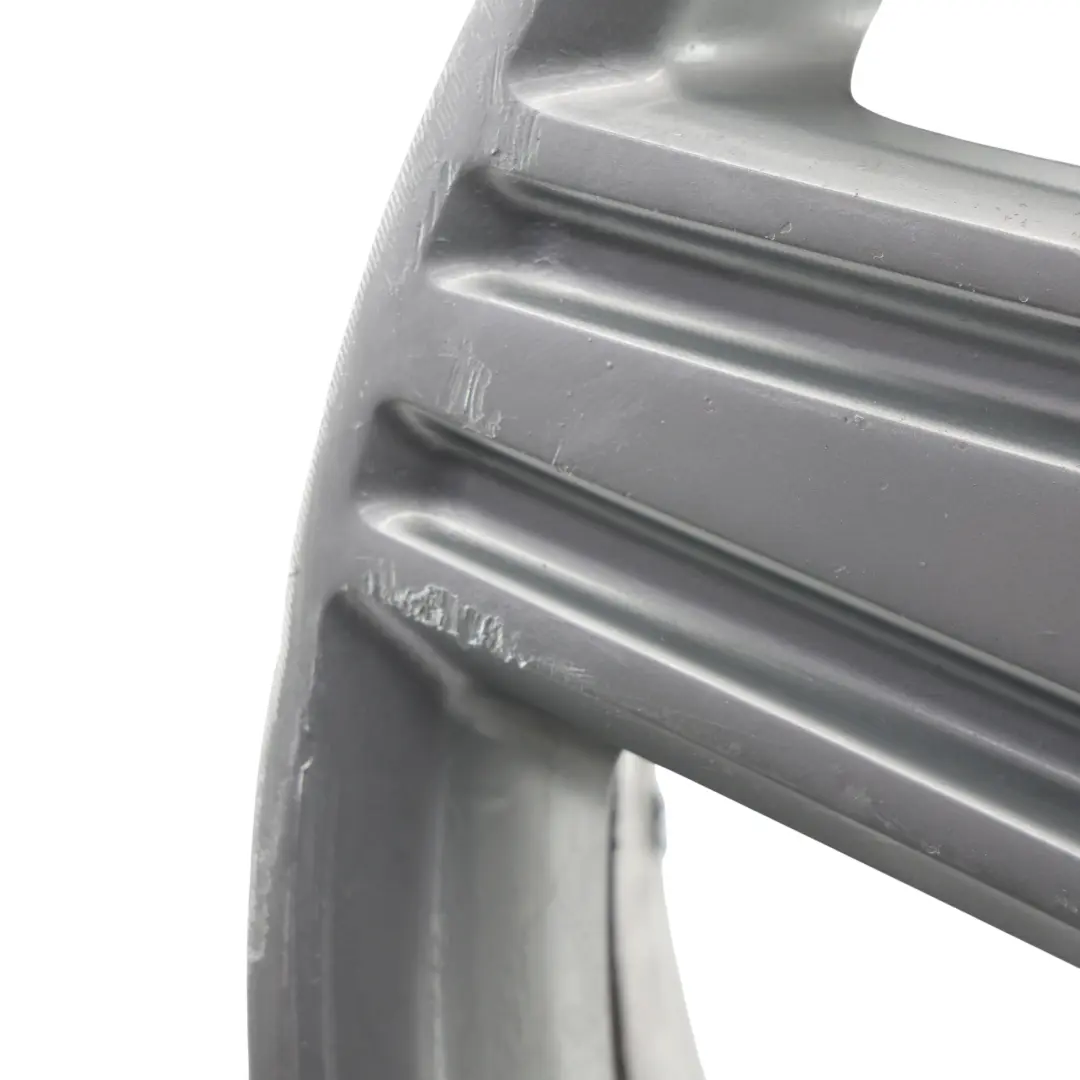 Srebrna Felga Aluminiowa Przód 21" 9J ET60 do Mercedes ML W164 AMG o numerze A1644015202 Mercedes ML W164 AMG Srebrna Felga Aluminiowa Przód 21" 9J ET60 - SKU A1644015202-1 - Numer Części A1644015202