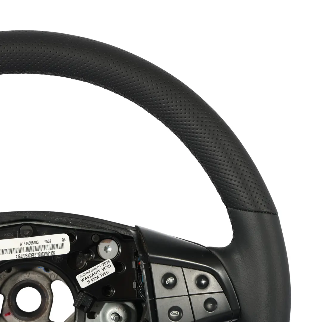 NOUVEAU Volant en cuir avec filets noirs pour Mercedes ML W164 à propos du numéro de pièce A1644605103 Mercedes ML W164 NOUVEAU Volant en cuir avec filets noirs - SKU A1644605103-1 - Numéro de pièce A1644605103