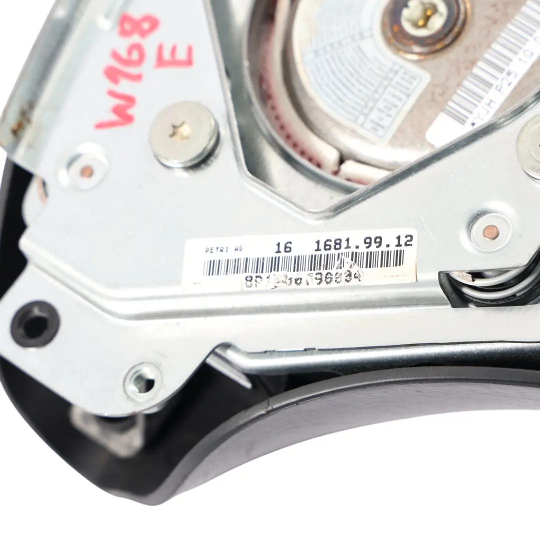 Volant Airbag pour Mercedes A W168 à propos du numéro de pièce A1684600298 Mercedes A W168 Volant Airbag - SKU A1684600298 - Numéro de pièce A1684600298