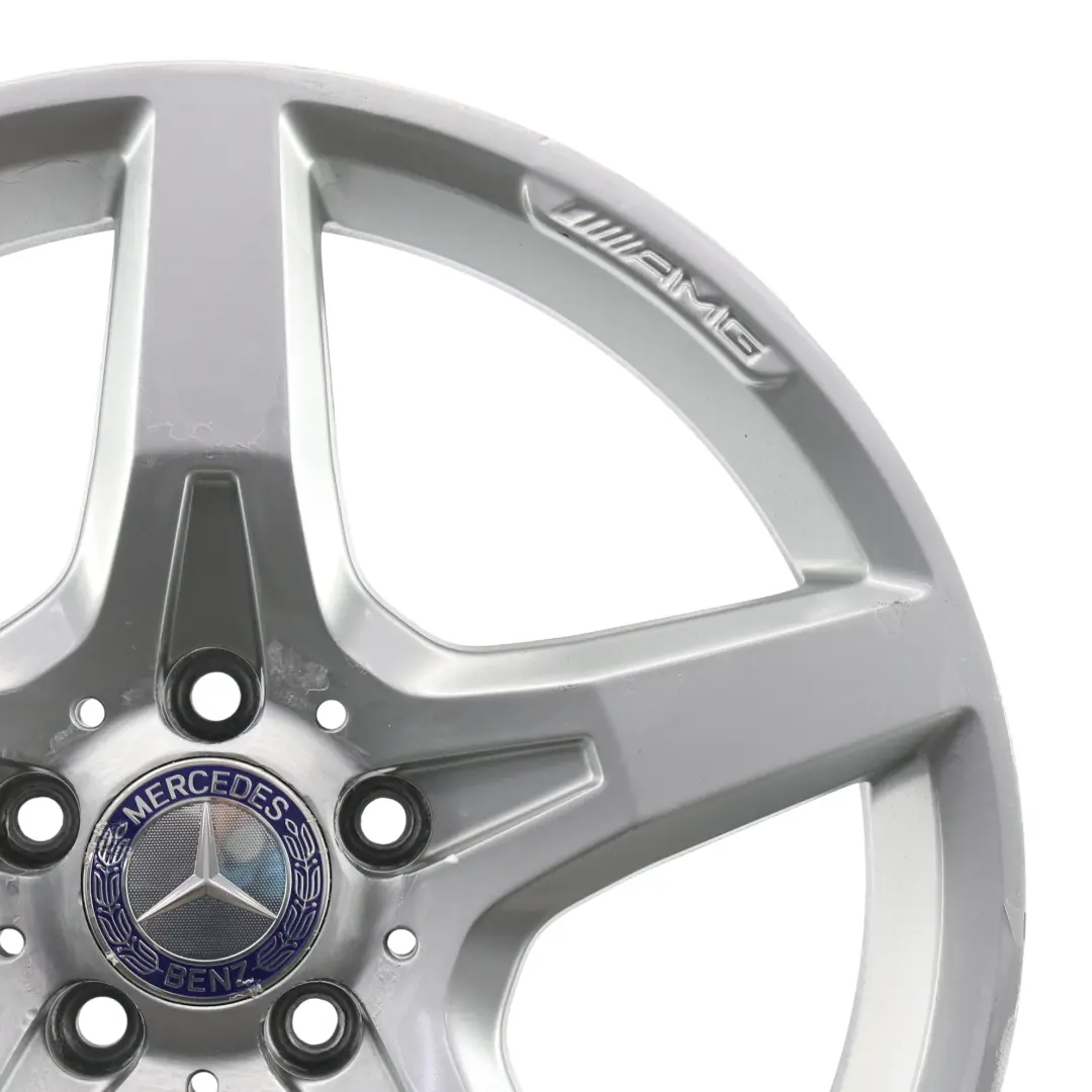 Llanta de aleación delantera plateada 18" 7,5J para Mercedes SLK R172 AMG con número de pieza A1724012602 Mercedes SLK R172 AMG Llanta de aleación delantera plateada 18" 7,5J - SKU A1724012602-1 - Número de pieza A1724012602