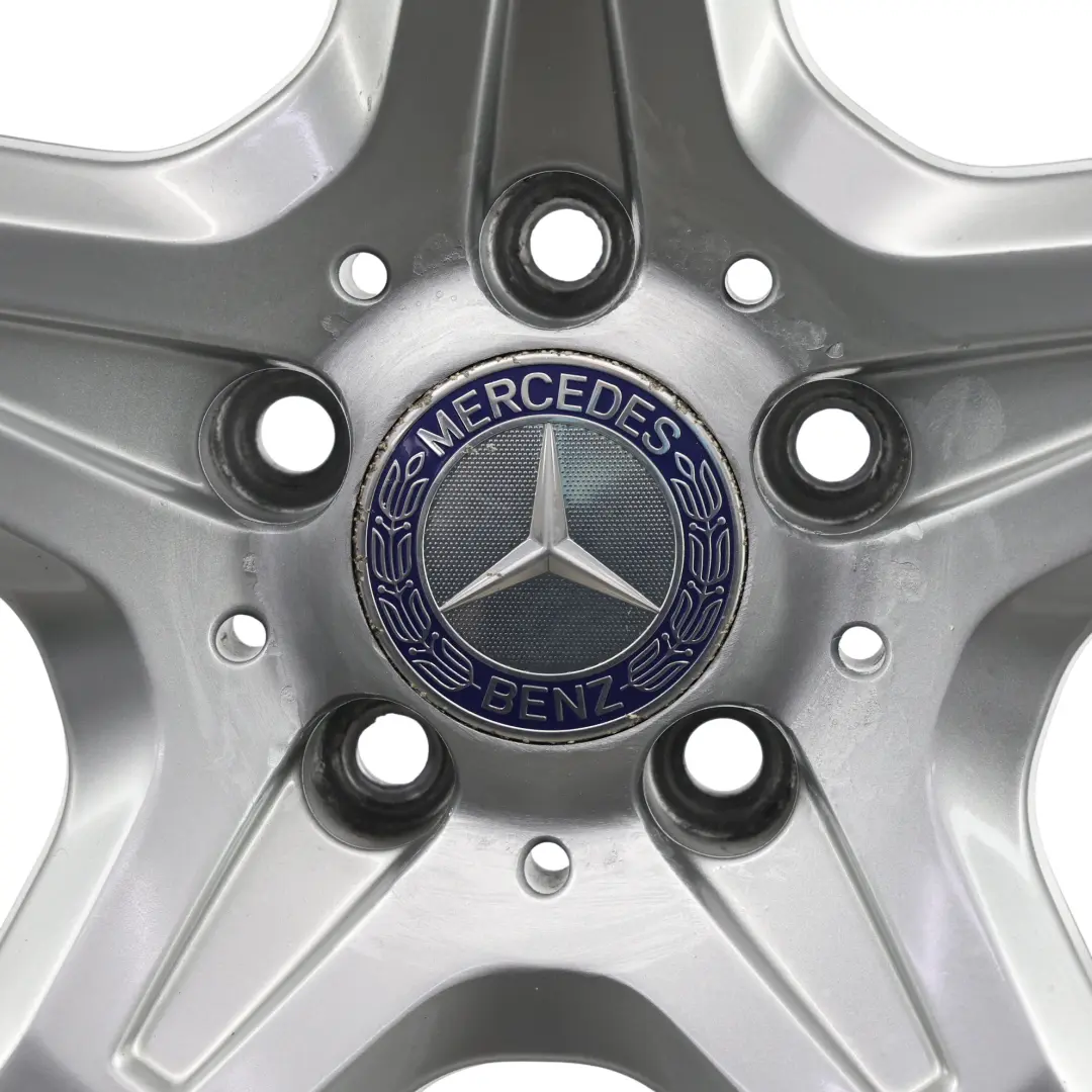 Llanta aleación plateada trasera 18" ET:36 8,5J para Mercedes R172 con número de pieza A1724012702 Mercedes R172 Llanta aleación plateada trasera 18" ET:36 8,5J - SKU A1724012702-1 - Número de pieza A1724012702