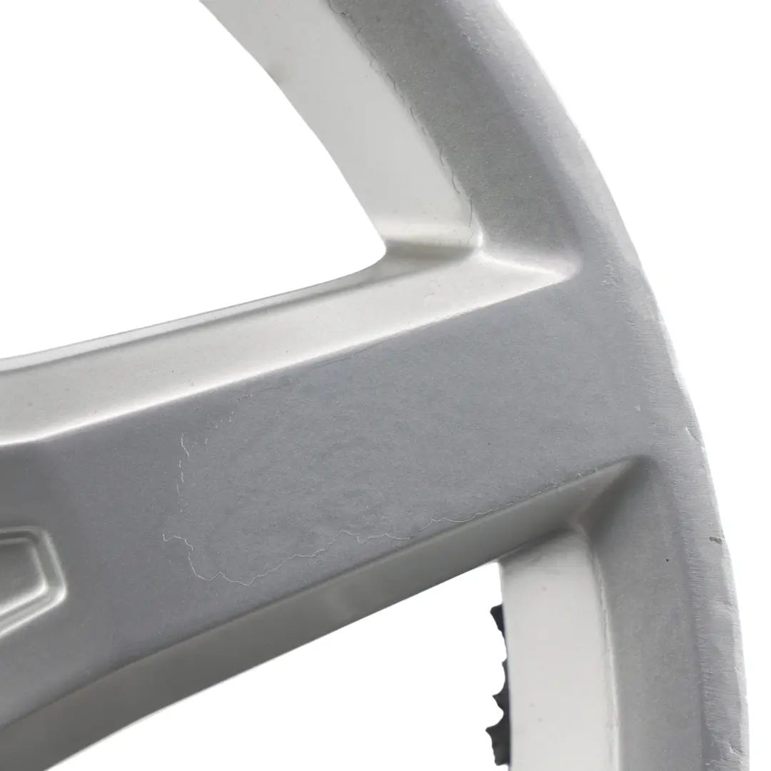 Cerchio posteriore lega argento 18" ET:36 8,5J 5 razze per Mercedes R172 con numero di parte A1724012702 Mercedes R172 Cerchio posteriore lega argento 18" ET:36 8,5J 5 razze - SKU A1724012702-1 - Numero di parte A1724012702