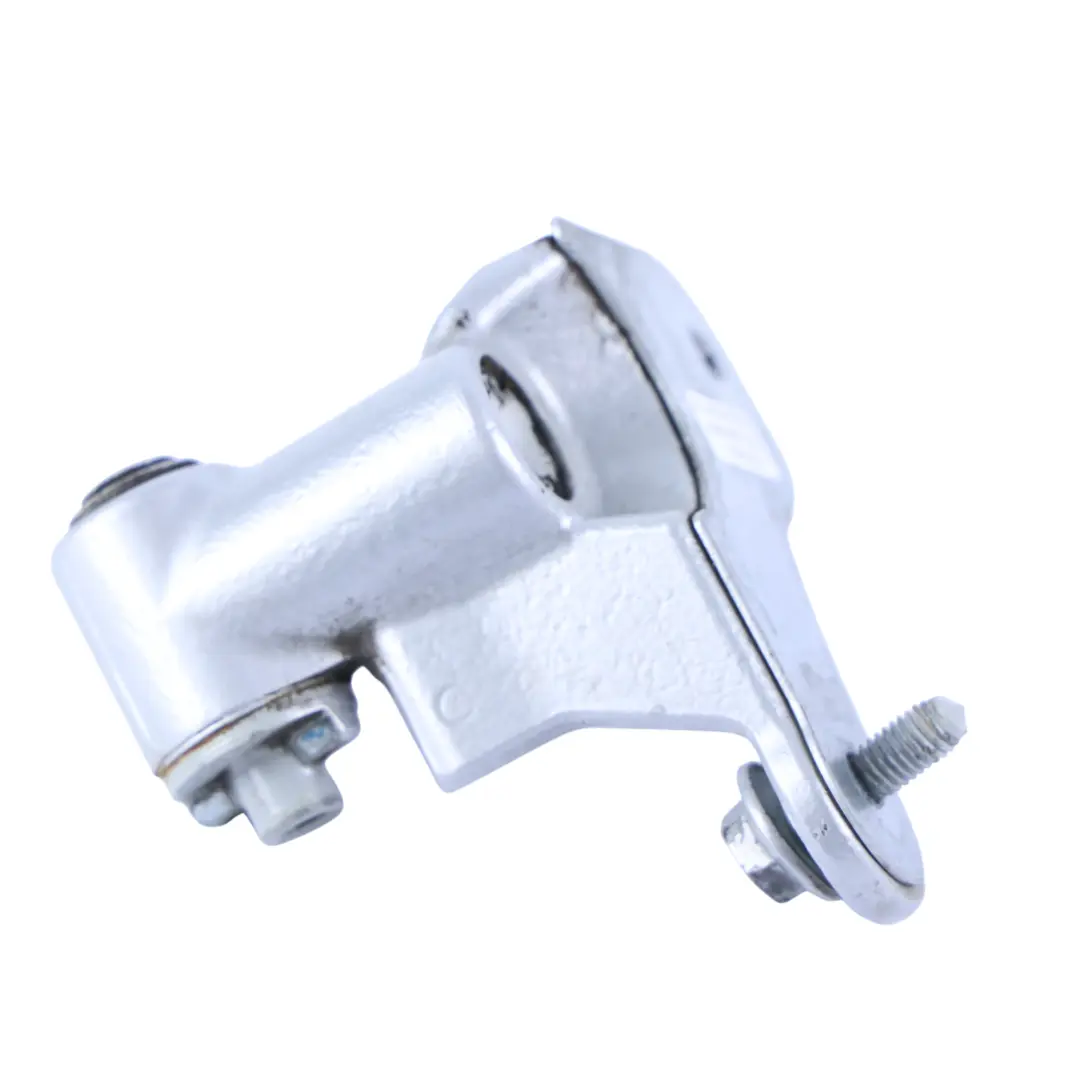 Mercedes W176 Zawias Drzwi Tylnych Dolny Prawy Tył Polar Silver - 761 - SKU A1767300437-PLS - Numer Części A1767300437