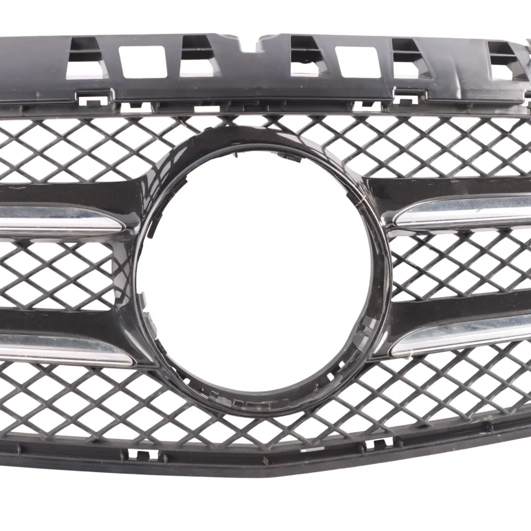 Mercedes W176 Radiador Rejilla Capó Delantero Panel Viga Kosmos Negro - 191 - SKU A1768880260-KB - Número de pieza A1768880260