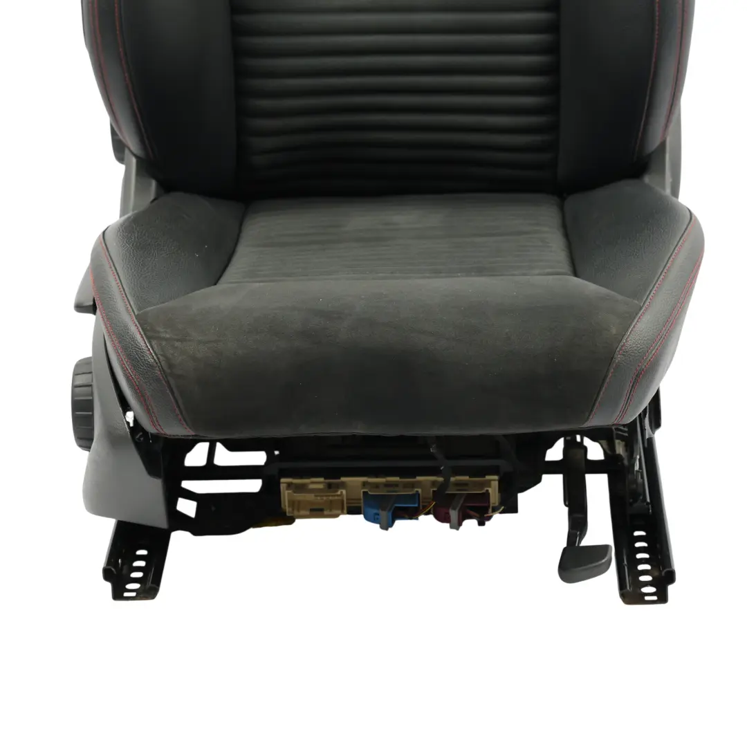 Fotel Prawy Przód Imitacja Skóry Mikrofibra do Mercedes X117 W176 o numerze A1769109201 Mercedes X117 W176 Fotel Prawy Przód Imitacja Skóry Mikrofibra - SKU A1769109201-1 - Numer Części A1769109201