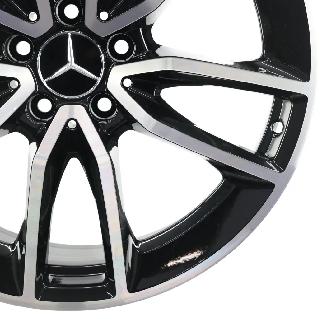 Jante Alliage 19" 8J ET:40 5 Doubles Rayons pour Mercedes W177 V177 AMG à propos du numéro de pièce A1774012000 Mercedes W177 V177 AMG Jante Alliage 19" 8J ET:40 5 Doubles Rayons - SKU A1774012000 - Numéro de pièce A1774012000