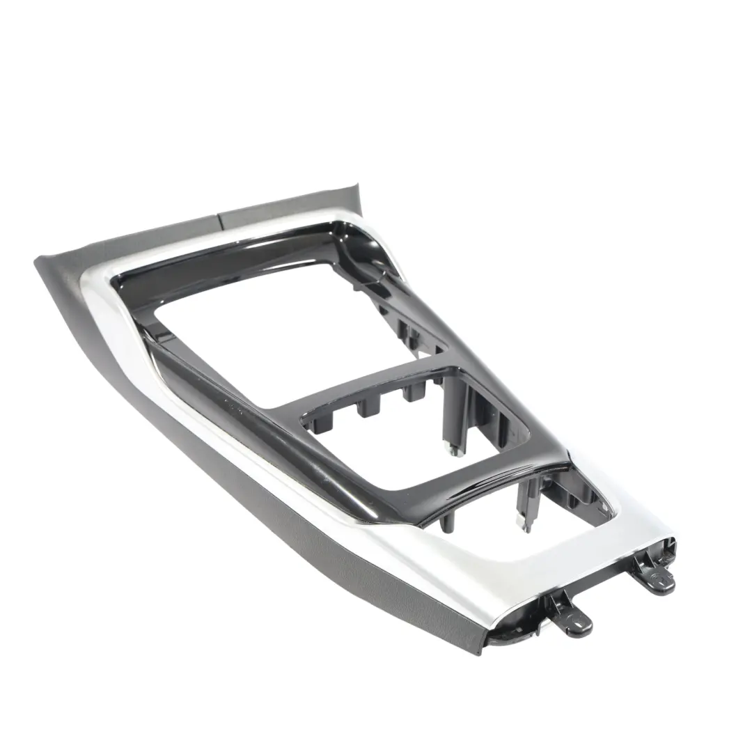 Coprire console centrale Trim Gear Surround Frame per Mercedes W177 con numero di parte A1776802004 Mercedes W177 Coprire console centrale Trim Gear Surround Frame - SKU A1776802004-1 - Numero di parte A1776802004