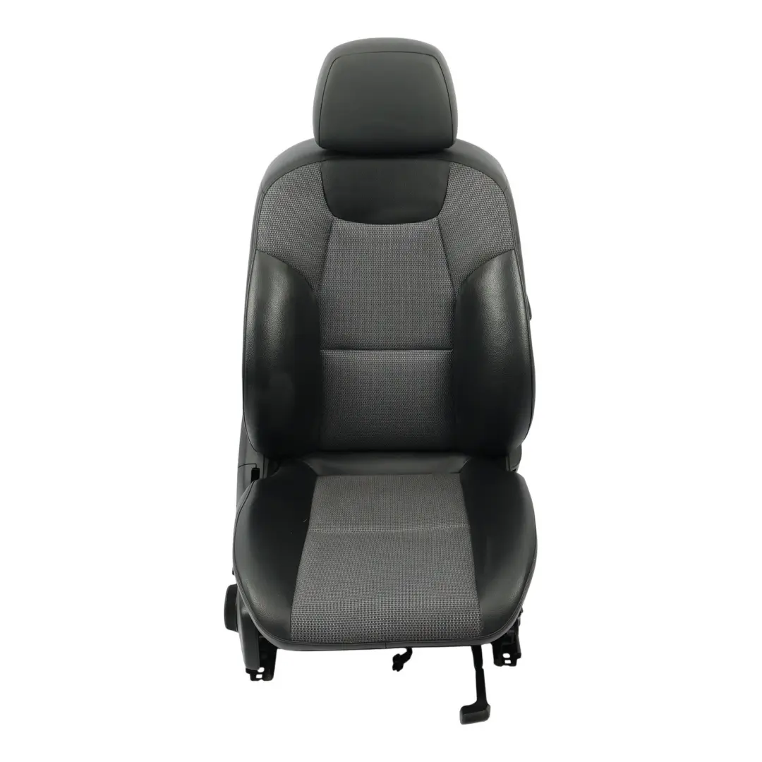 Fotel Sport Prawy Przód Pół Skóra Czarny do Mercedes W204 S204 o numerze A2049106947 Mercedes W204 S204 Fotel Sport Prawy Przód Pół Skóra Czarny - SKU A2049106947-5 - Numer Części A2049106947