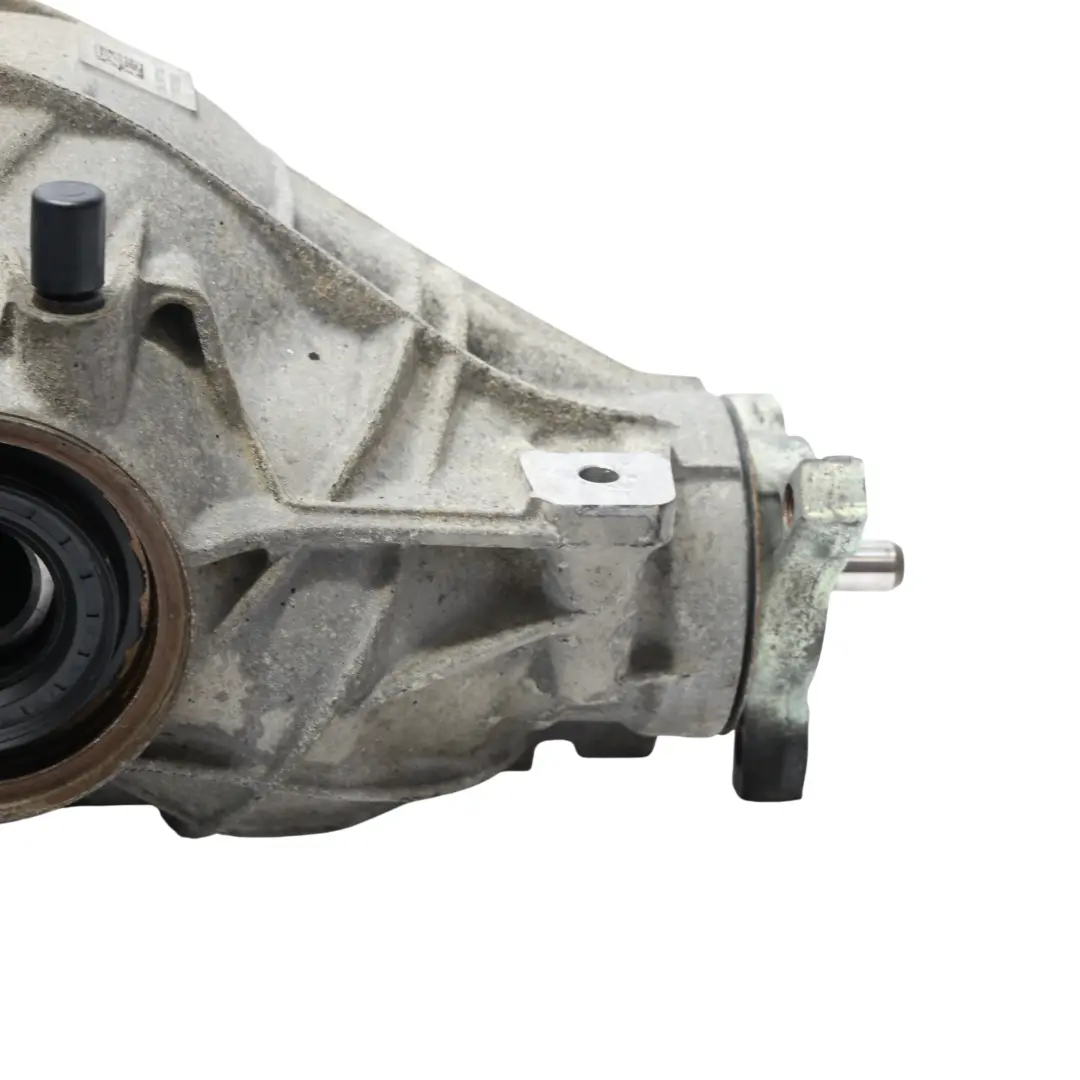 Dyferencjał Dyfer Tylni Tył 1:3.266 do Mercedes W205 o numerze A2053507704 Mercedes W205 Dyferencjał Dyfer Tylni Tył 1:3.266 - SKU A2053507704 - Numer Części A2053507704