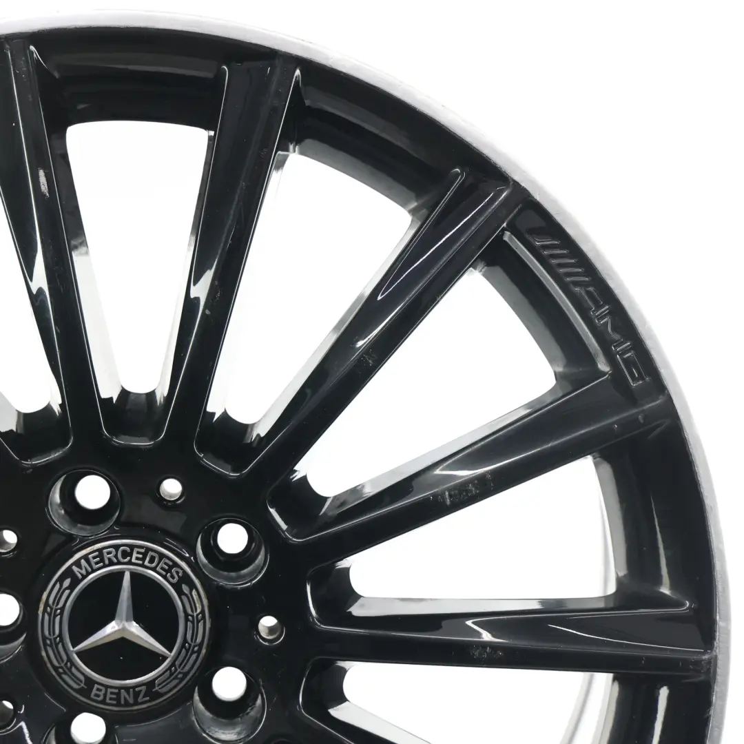 Jante Avant AMG 19" ET:44 7,5J 14 Spoke pour Mercedes W205 à propos du numéro de pièce A2054011300 Mercedes W205 Jante Avant AMG 19" ET:44 7,5J 14 Spoke - SKU A2054011300-1 - Numéro de pièce A2054011300