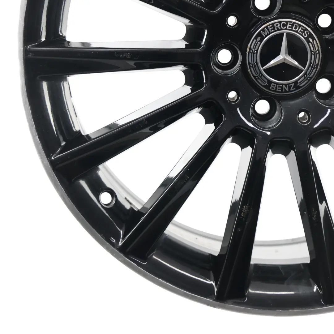 Jante Avant AMG 19" ET:44 7,5J 14 Spoke pour Mercedes W205 à propos du numéro de pièce A2054011300 Mercedes W205 Jante Avant AMG 19" ET:44 7,5J 14 Spoke - SKU A2054011300-1 - Numéro de pièce A2054011300