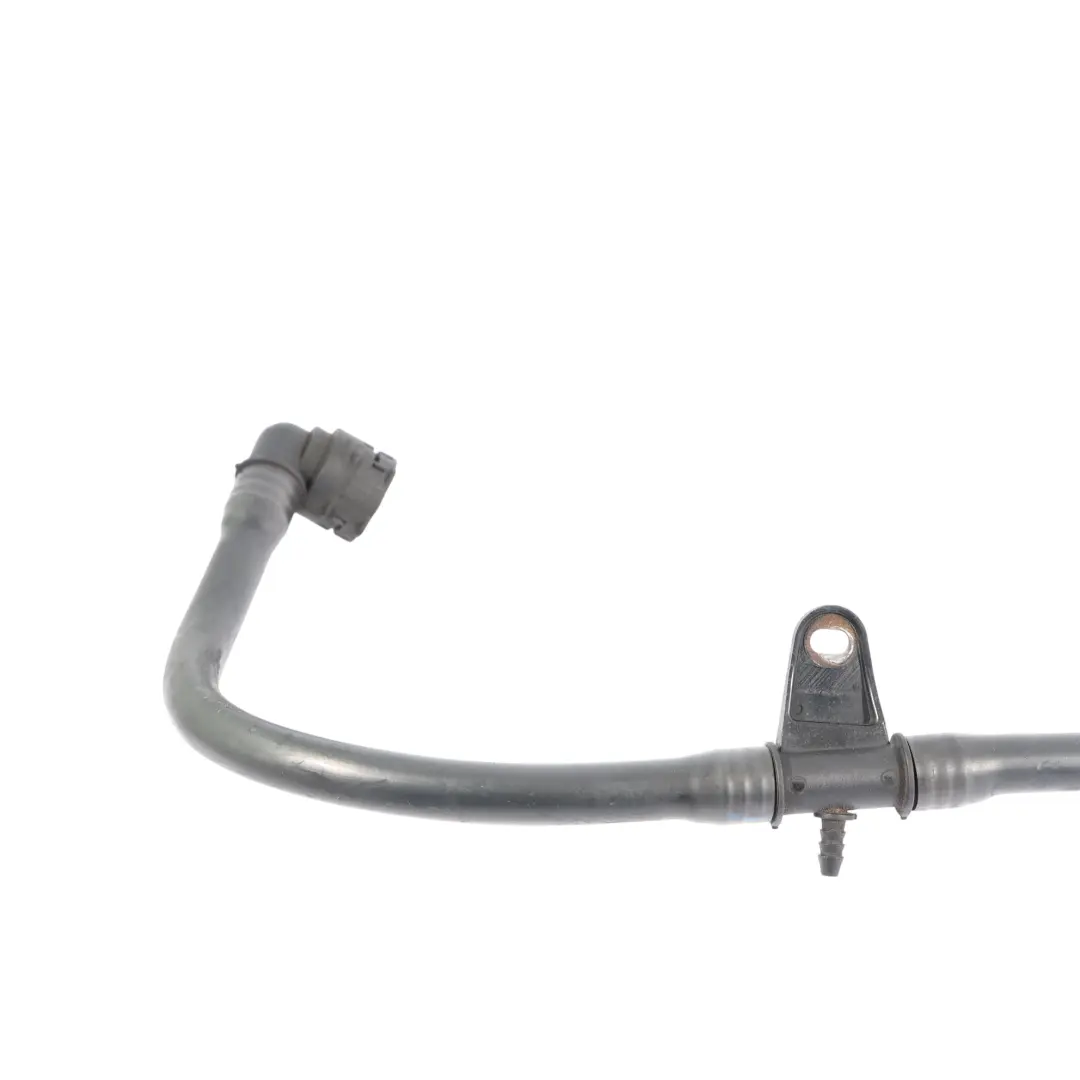 Tubo Agua Motor Refrigeración Manguera Línea OM651 para Mercedes W205 con número de pieza A2055000900 Mercedes W205 Tubo Agua Motor Refrigeración Manguera Línea OM651 - SKU A2055000900 - Número de pieza A2055000900