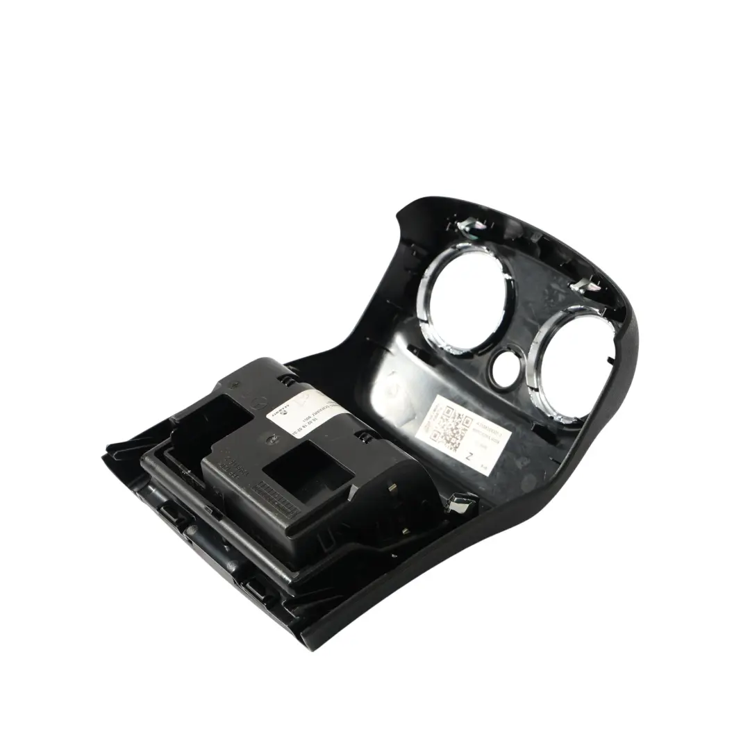 Console Centrale Posteriore Rivestimento Bocchetta Aria Nero per Mercedes W205 con numero di parte A2058308301 Mercedes W205 Console Centrale Posteriore Rivestimento Bocchetta Aria Nero - SKU A2058308301-3 - Numero di parte A2058308301