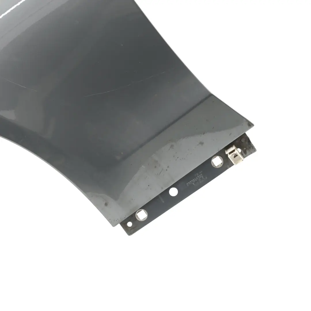 Panel De Ala Delantera Izquierda Selenite Grey Gris - 992 para Mercedes W205 con número de pieza A2058800118 Mercedes W205 Panel De Ala Delantera Izquierda Selenite Grey Gris - 992 - SKU A2058800118-SEL1 - Número de pieza A2058800118