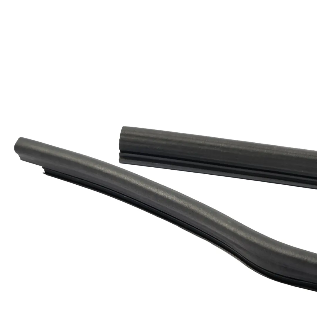 Hauben Dichtung Gummi Links Rechts für Mercedes W205 Motor mit Teilenummer A2058870000 Mercedes W205 Motor Hauben Dichtung Gummi Links Rechts - SKU A2058870000 - Teilenummer A2058870000