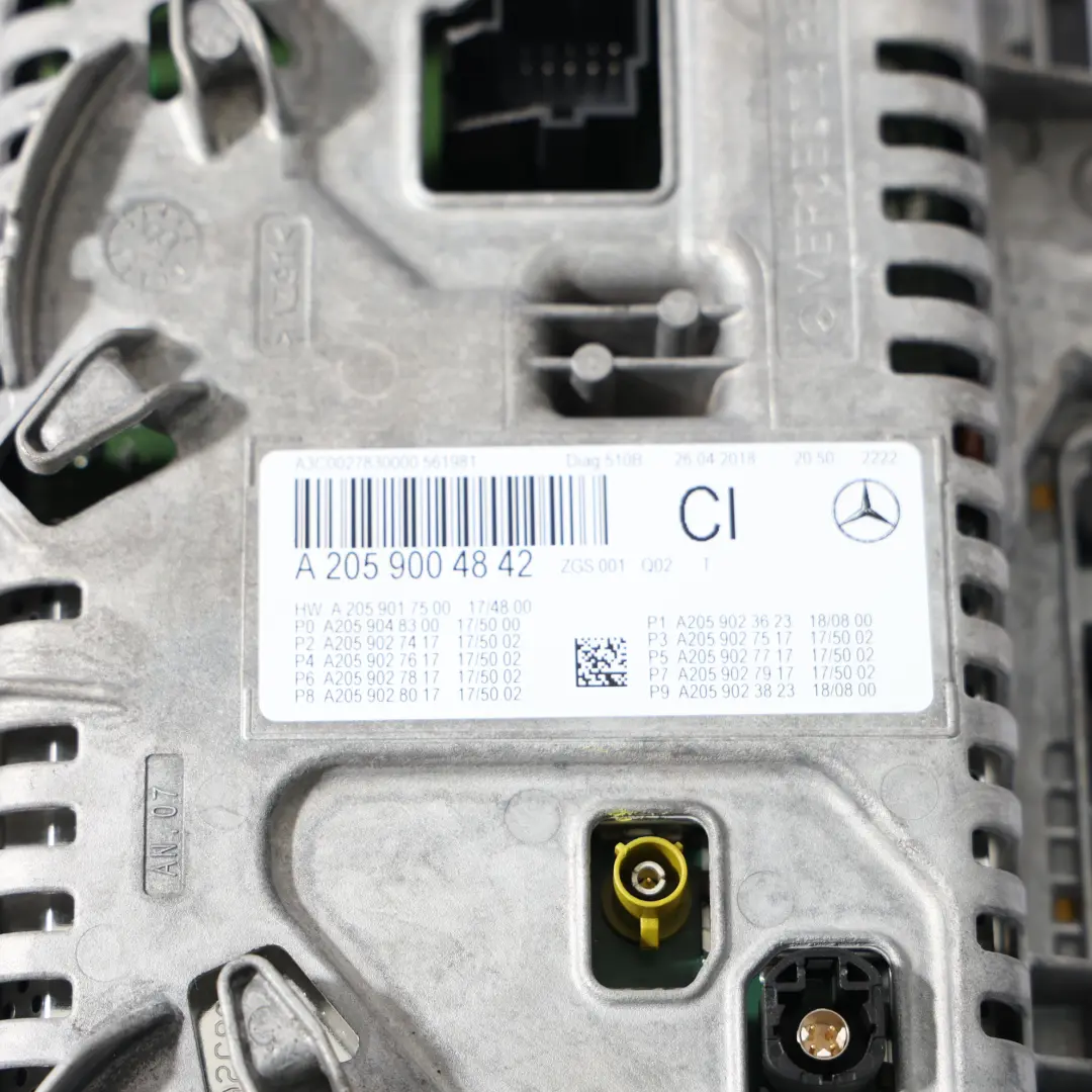 Display Screen Strumento Cluster Misuratore Velocità per Mercedes W205 con numero di parte A2059004842 Mercedes W205 Display Screen Strumento Cluster Misuratore Velocità - SKU A2059004842 - Numero di parte A2059004842