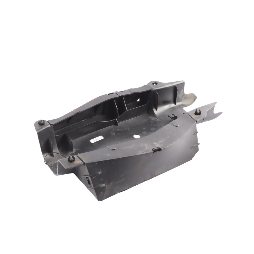 V213 C238 Coperchio Braccio Inferiore Destro per Mercedes W205 W213 con numero di parte A2133520400 Mercedes W205 W213 V213 C238 Coperchio Braccio Inferiore Destro - SKU A2133520400 - Numero di parte A2133520400