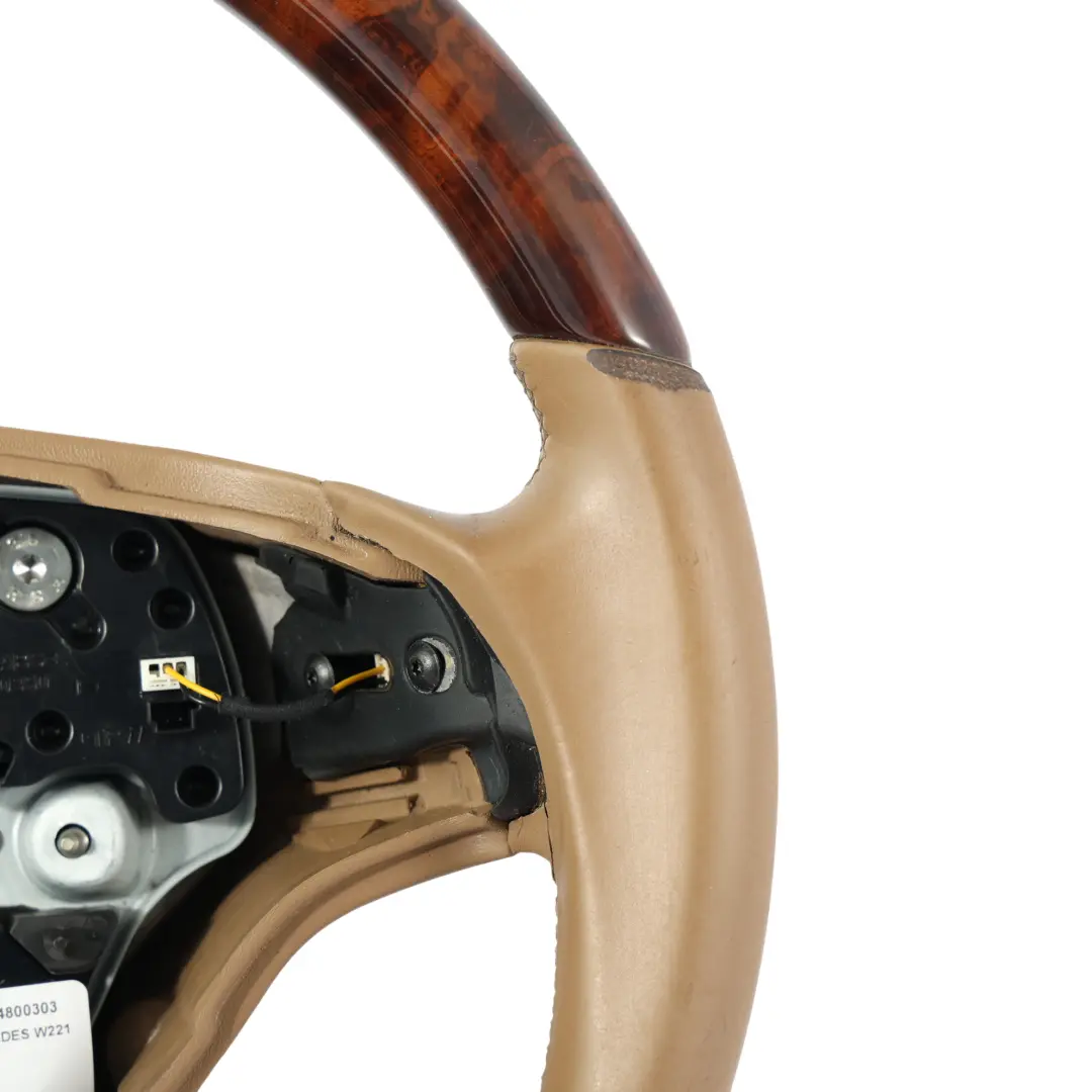 Kierownica Beżowa Skóra Drewno do Mercedes CL C216 W221 o numerze A2214800303 Mercedes CL C216 W221 Kierownica Beżowa Skóra Drewno - SKU A2214800303 - Numer Części A2214800303