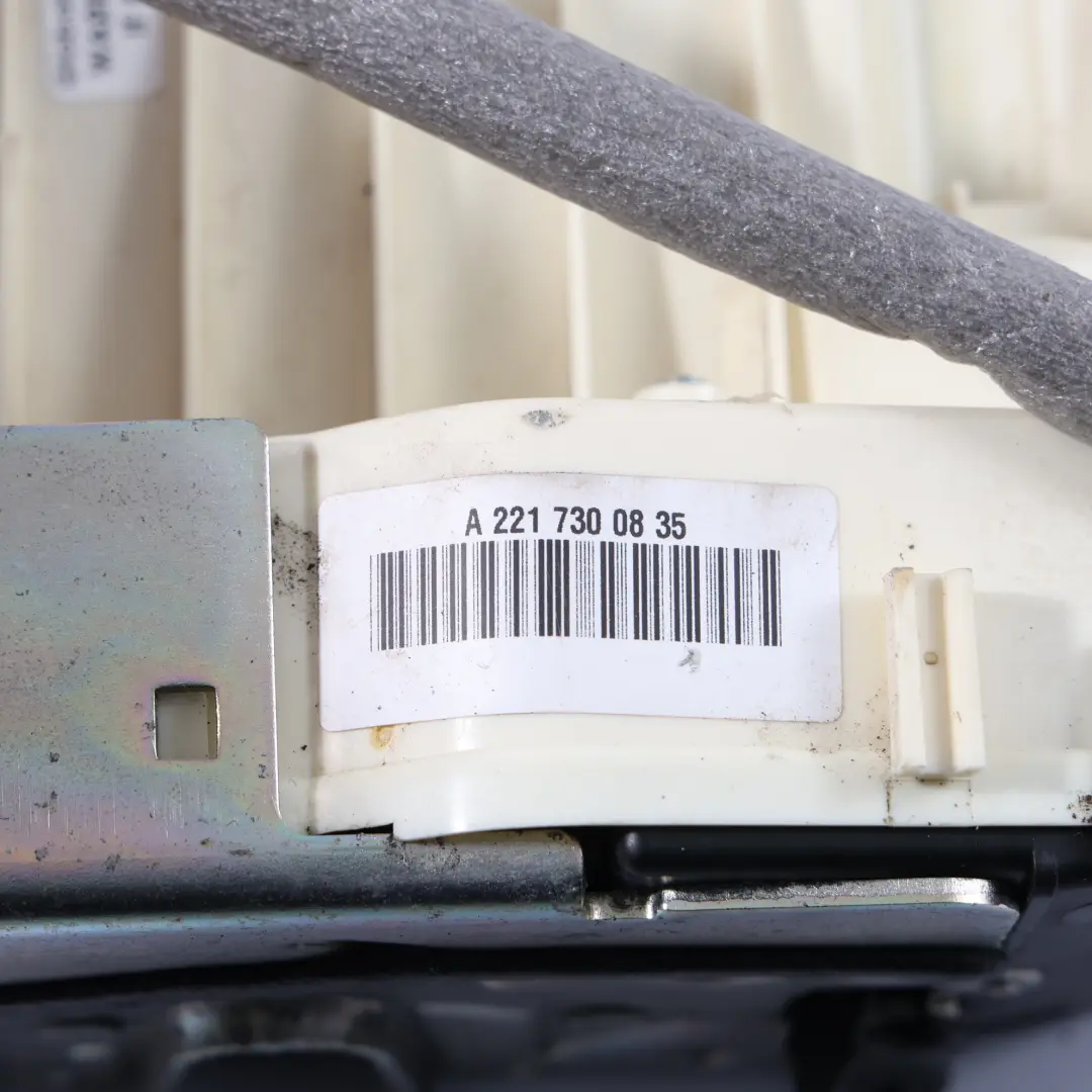 Mercedes W221 Serrure De Porte Arrière Droite Keyless Go - SKU A2217300835-1 - Numéro de pièce A2217300835