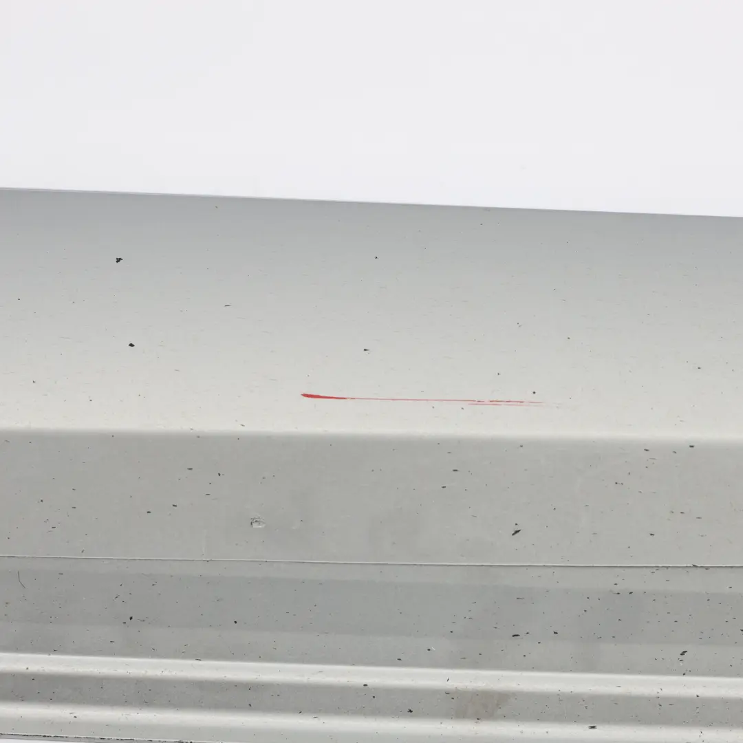 Seitenschweller Rechts Türschwellerabdeckung W246 Polarsilber 761 für Mercedes W176 mit Teilenummer A2466980654 Mercedes W176 Seitenschweller Rechts Türschwellerabdeckung W246 Polarsilber 761 - SKU A2466980654-PLS - Teilenummer A2466980654