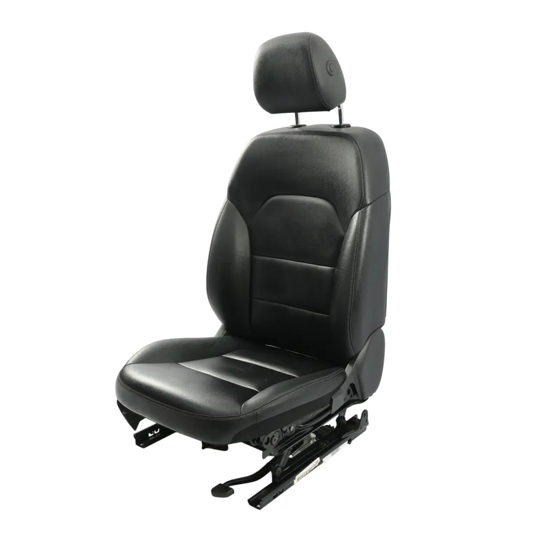 Sedile anteriore Mercedes W176 destra riscaldato finta pelle nero interno per con numero di parte A2469105802 Sedile anteriore Mercedes W176 destra riscaldato finta pelle nero interno - SKU A2469105802-5 - Numero di parte A2469105802